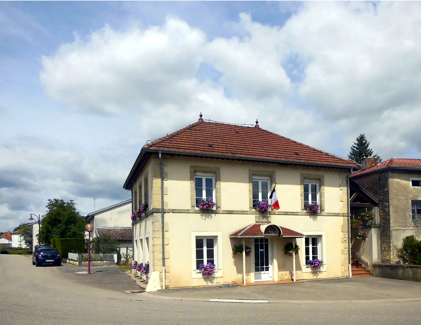 Photo showing: La mairie de Dombrot-sur-Vair