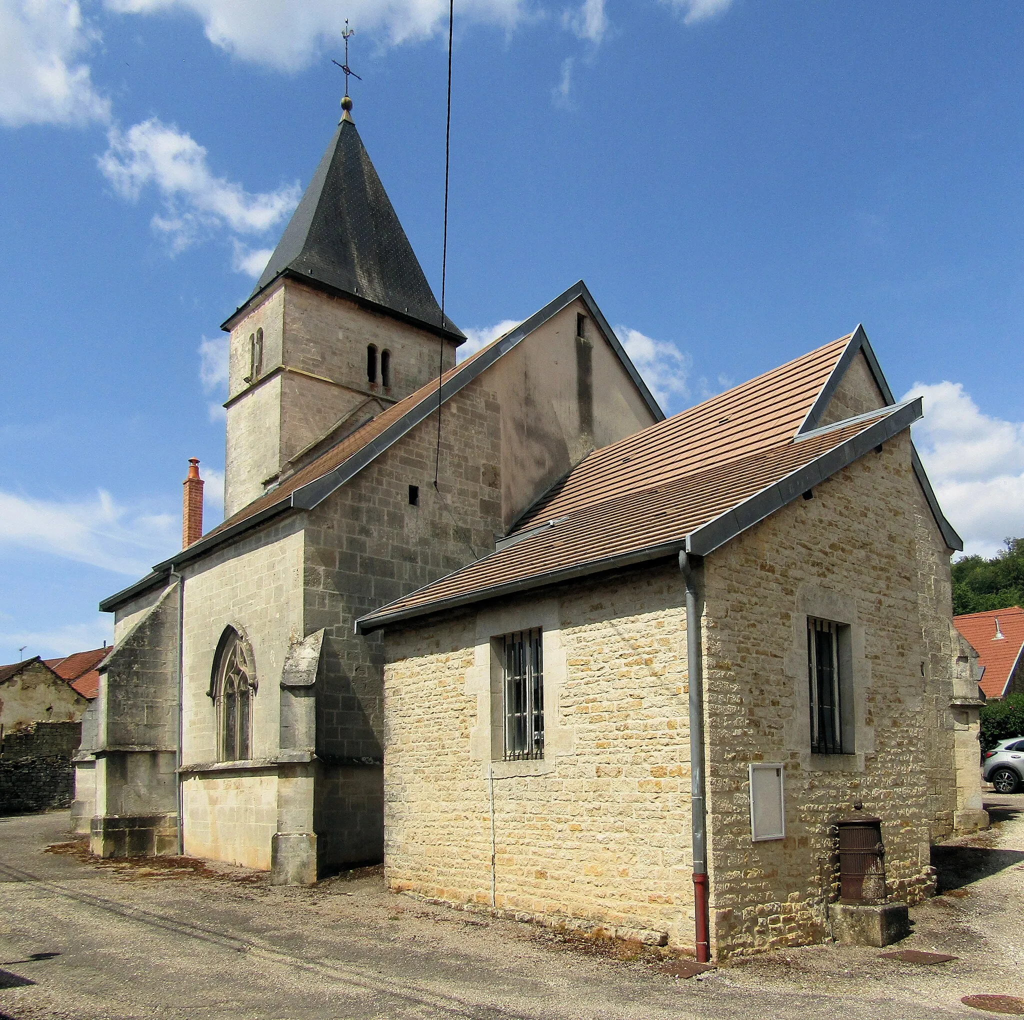 Photo showing: L'église Saint-Pierre-Saint-Paul de Fréville, côté est