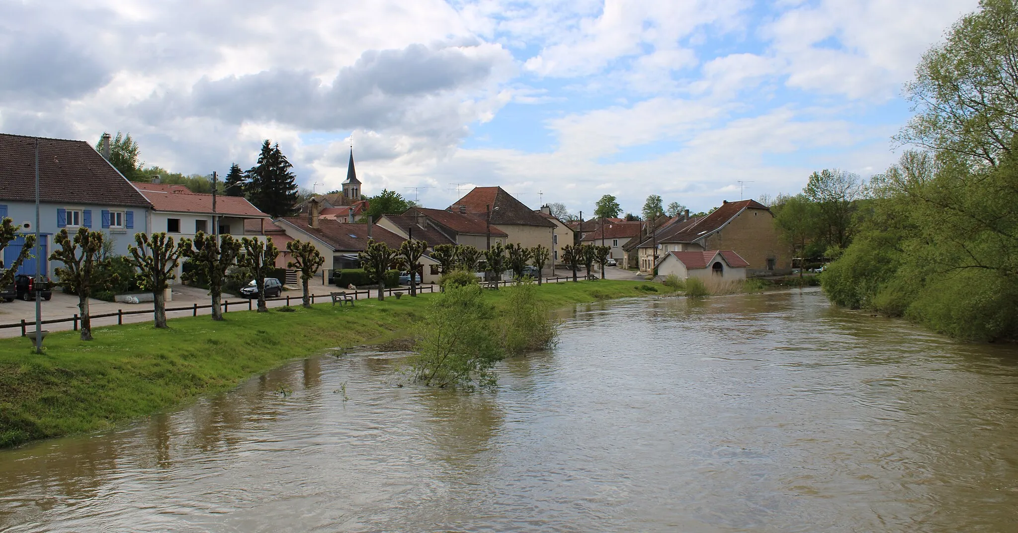 Photo showing: La Meuse