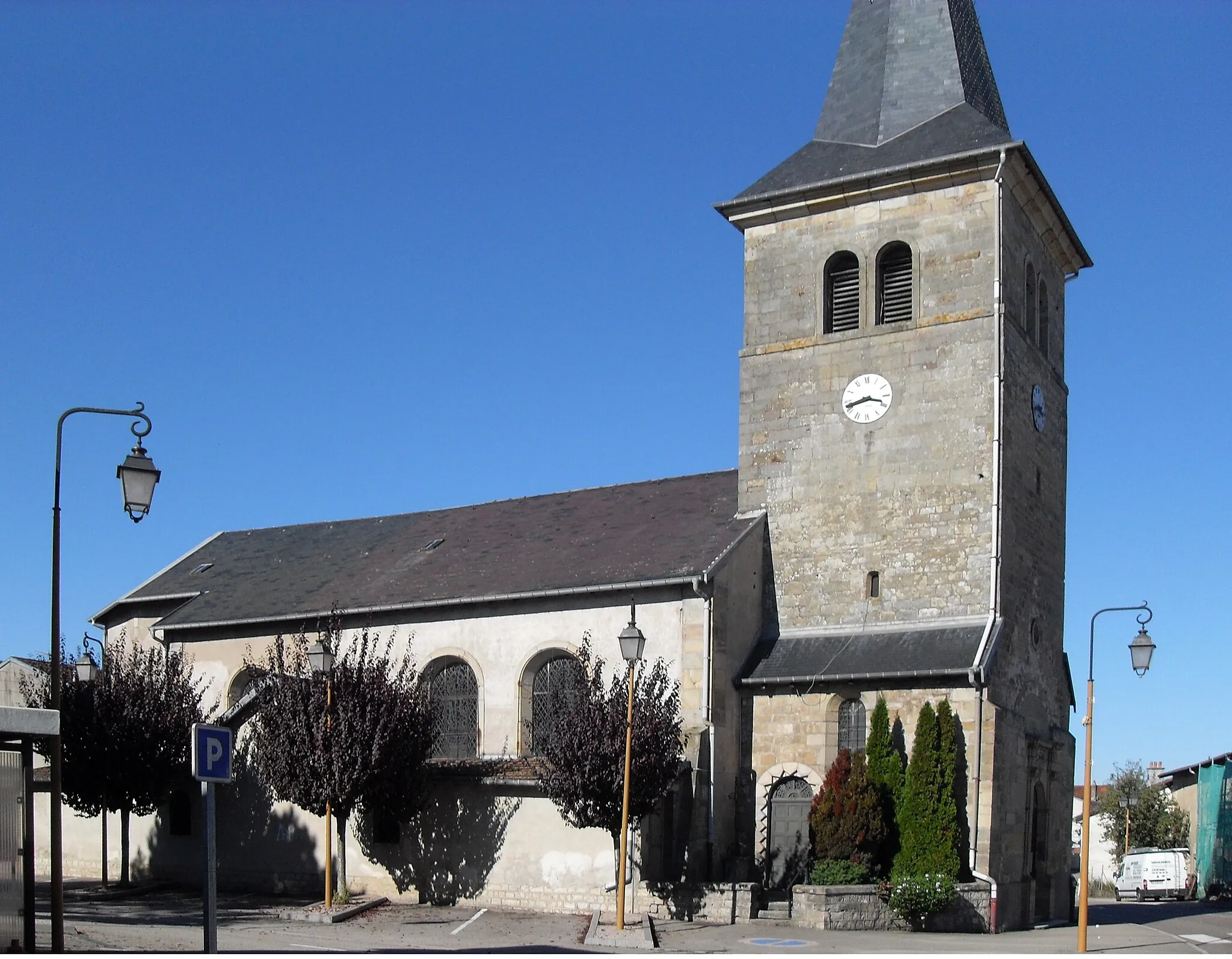 Photo showing: L'église Saint-Nicolas d'Igney, côté sud