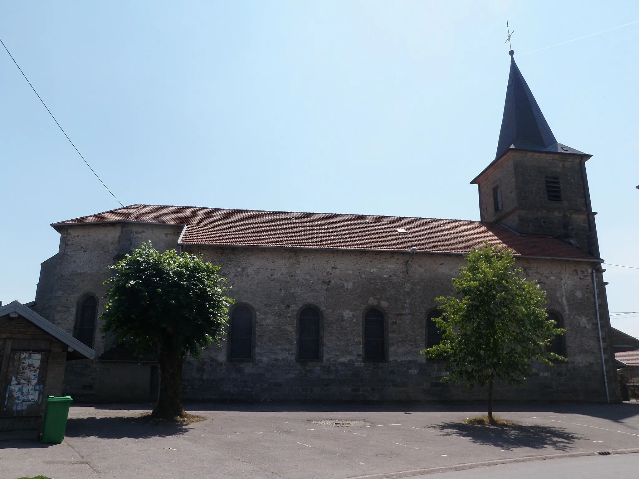 Photo showing: Côté nord de l'église Saint-Epvre de Harol