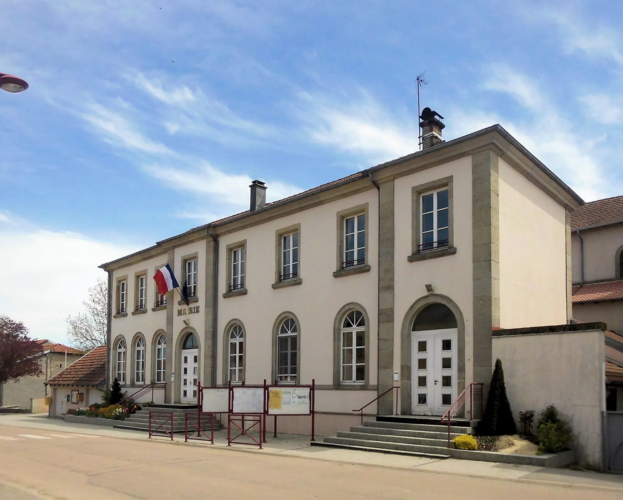 Photo showing: La mairie de Mazeley