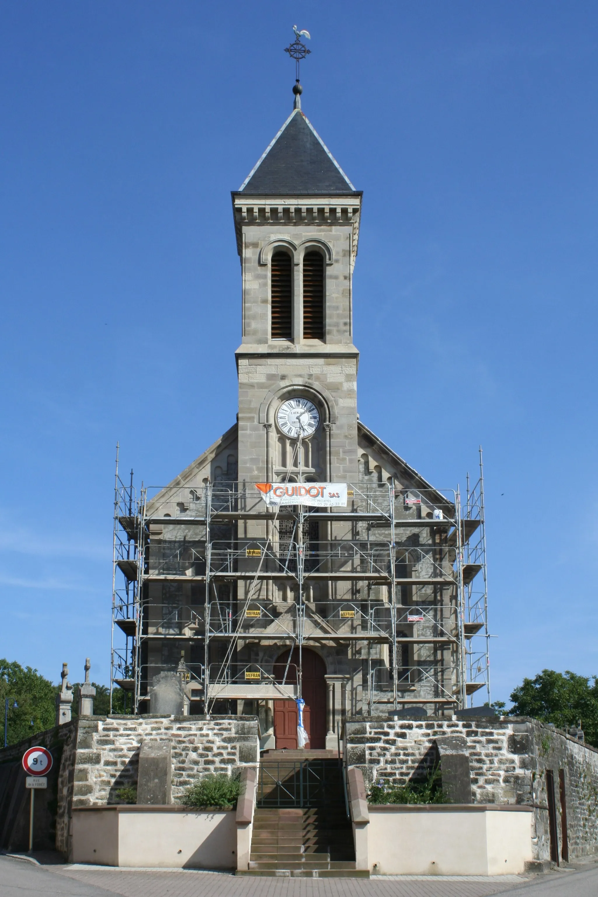 Photo showing: Facade occidentale de l'église Saint-Gorgon de Saint-Gorgon (Vosges)