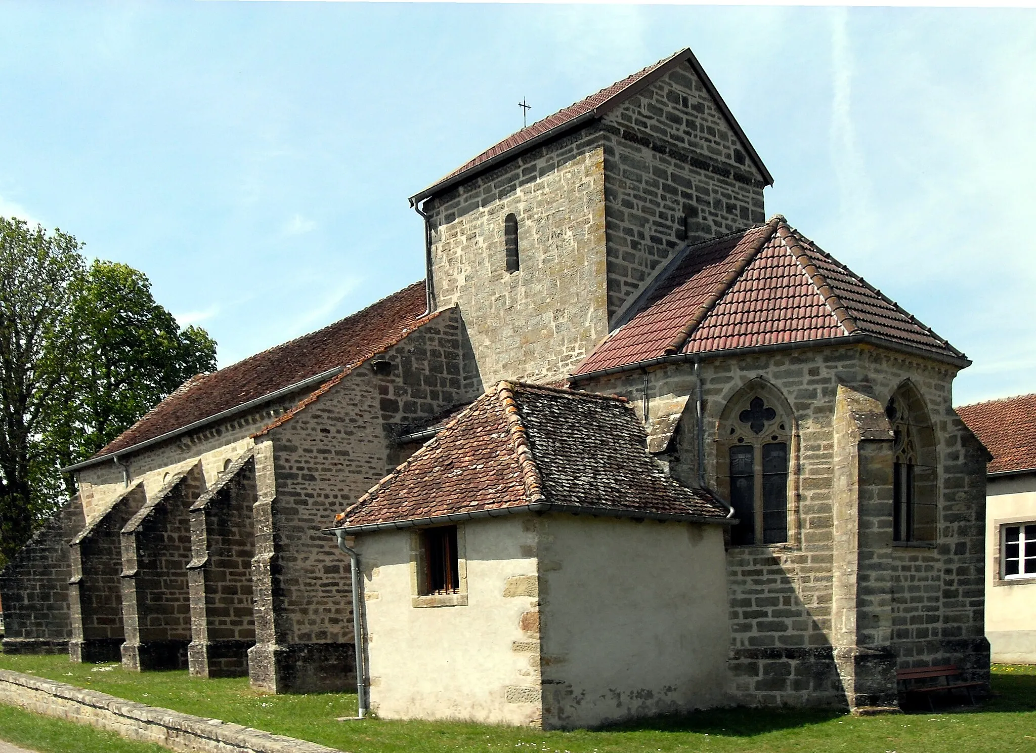 Photo showing: L'église Notre-Dame de Rozières-sur-Mouzon, côté est
