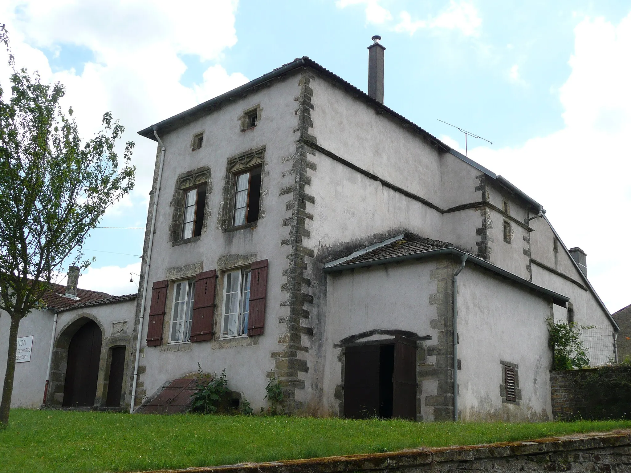 Photo showing: Ancien hôpital des Hospitaliers de Saint-Jean à Robécourt (Vosges)