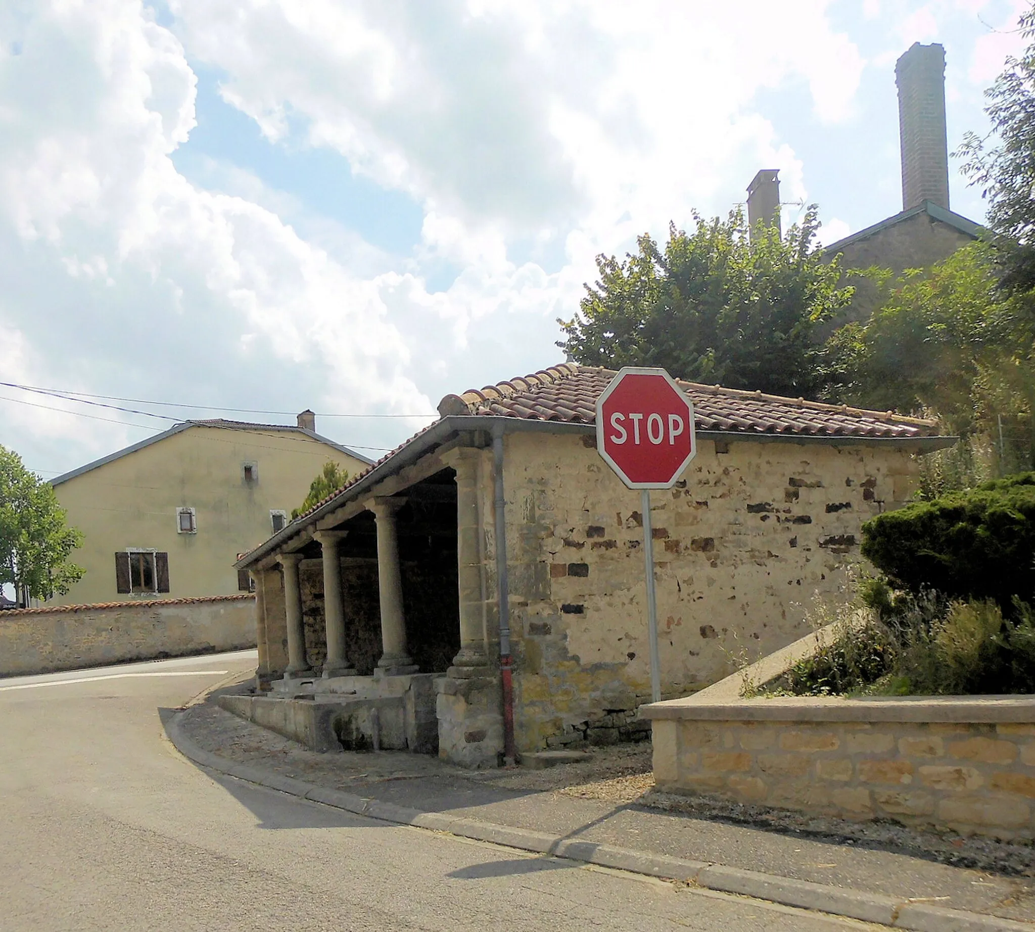 Photo showing: Le lavoir de Robécourt