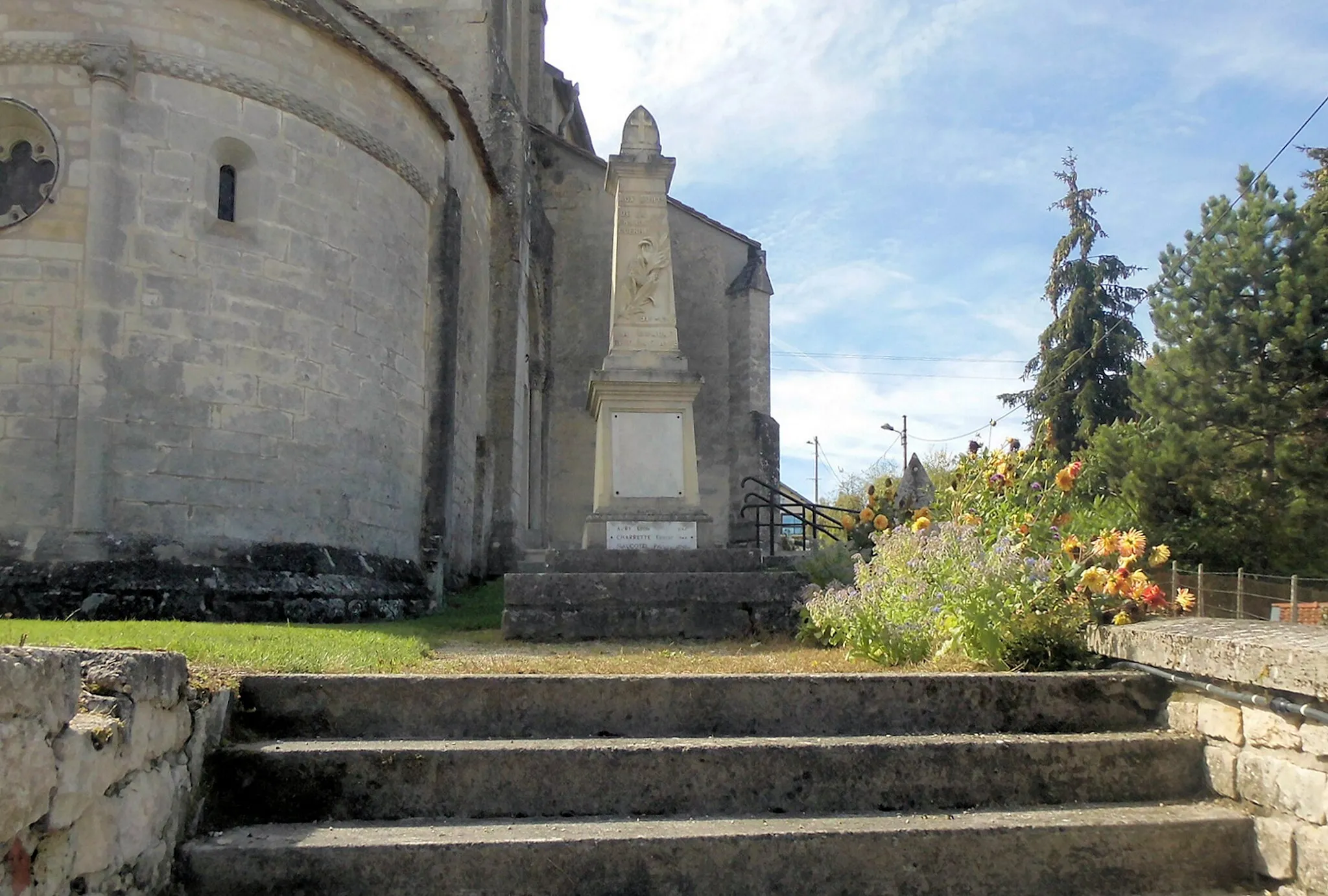 Photo showing: Monument aux morts à Rollainville