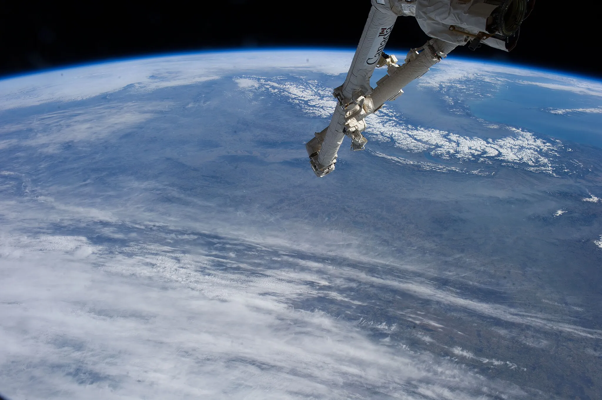 Photo showing: View of Earth taken during ISS Expedition 38.