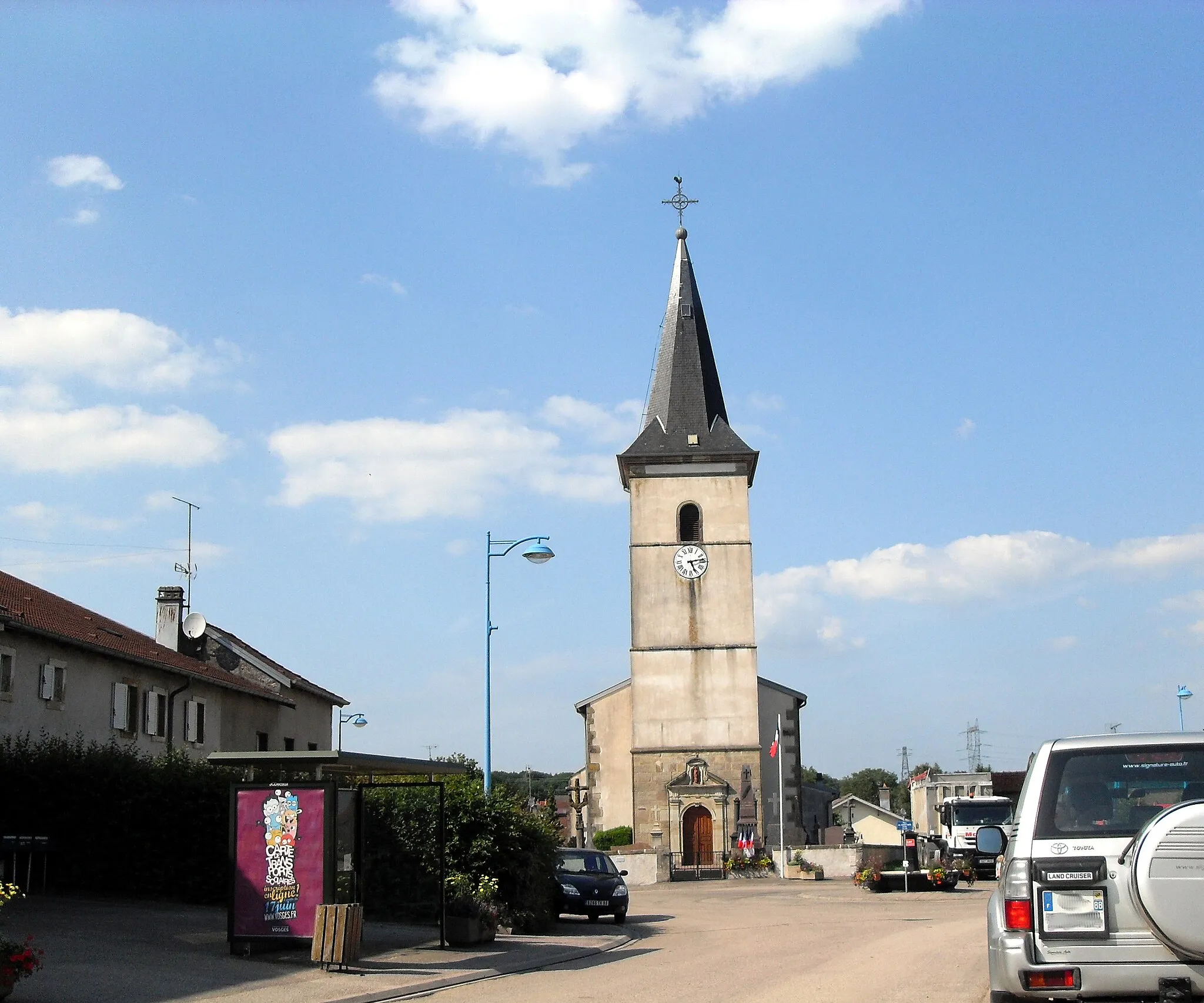 Photo showing: L*église de l'Exaltation de la Sainte-Croix de Sercœur, côté sud