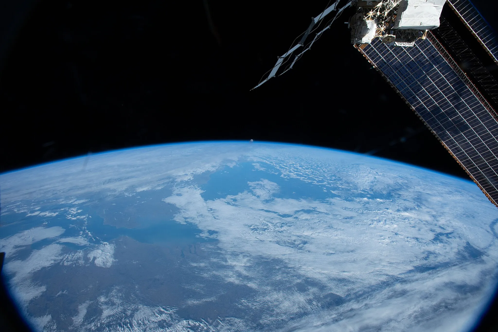 Photo showing: View of Earth taken during ISS Expedition 58.