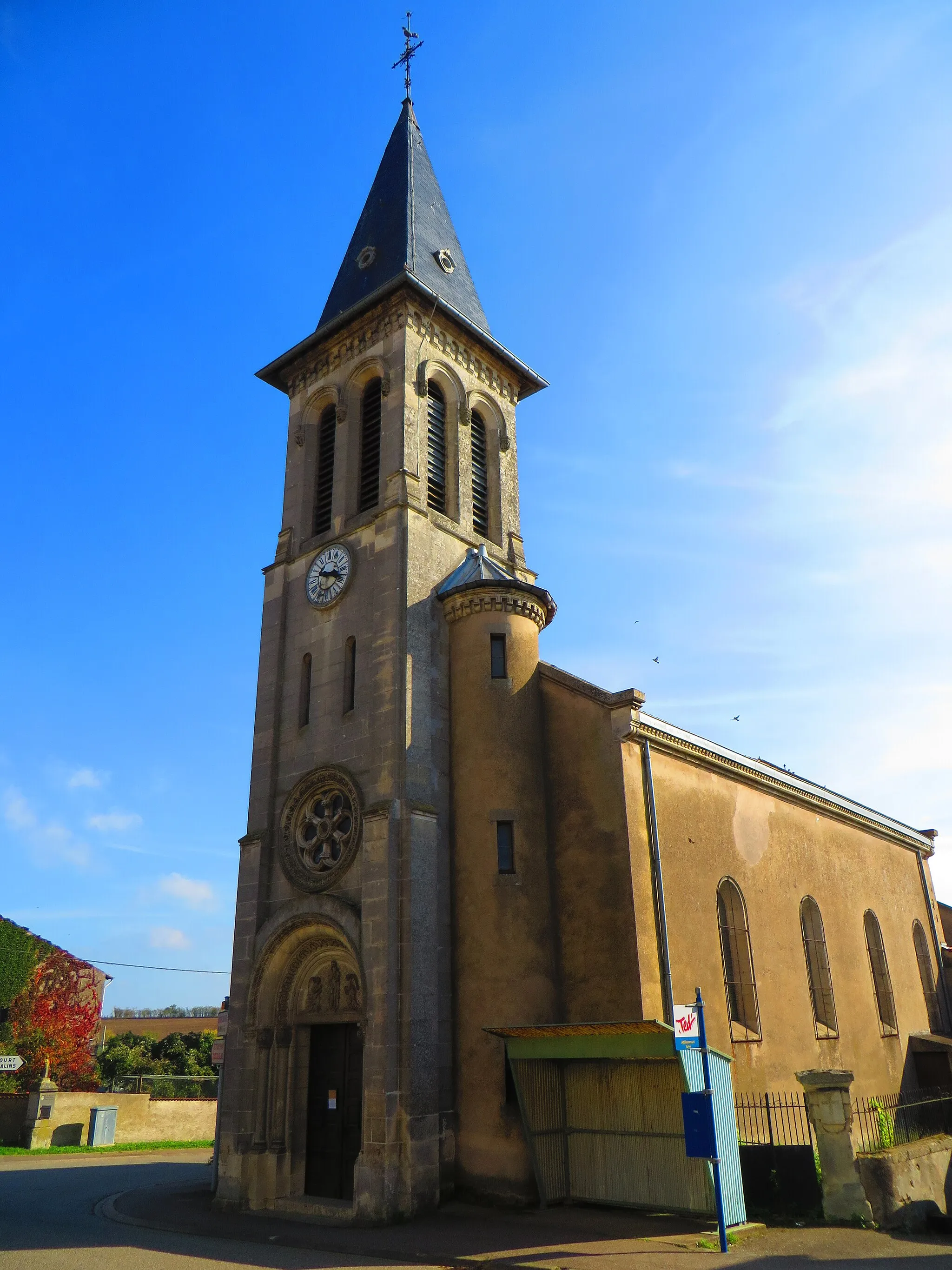 Photo showing: Attilloncourt l'église Saint-Laurent