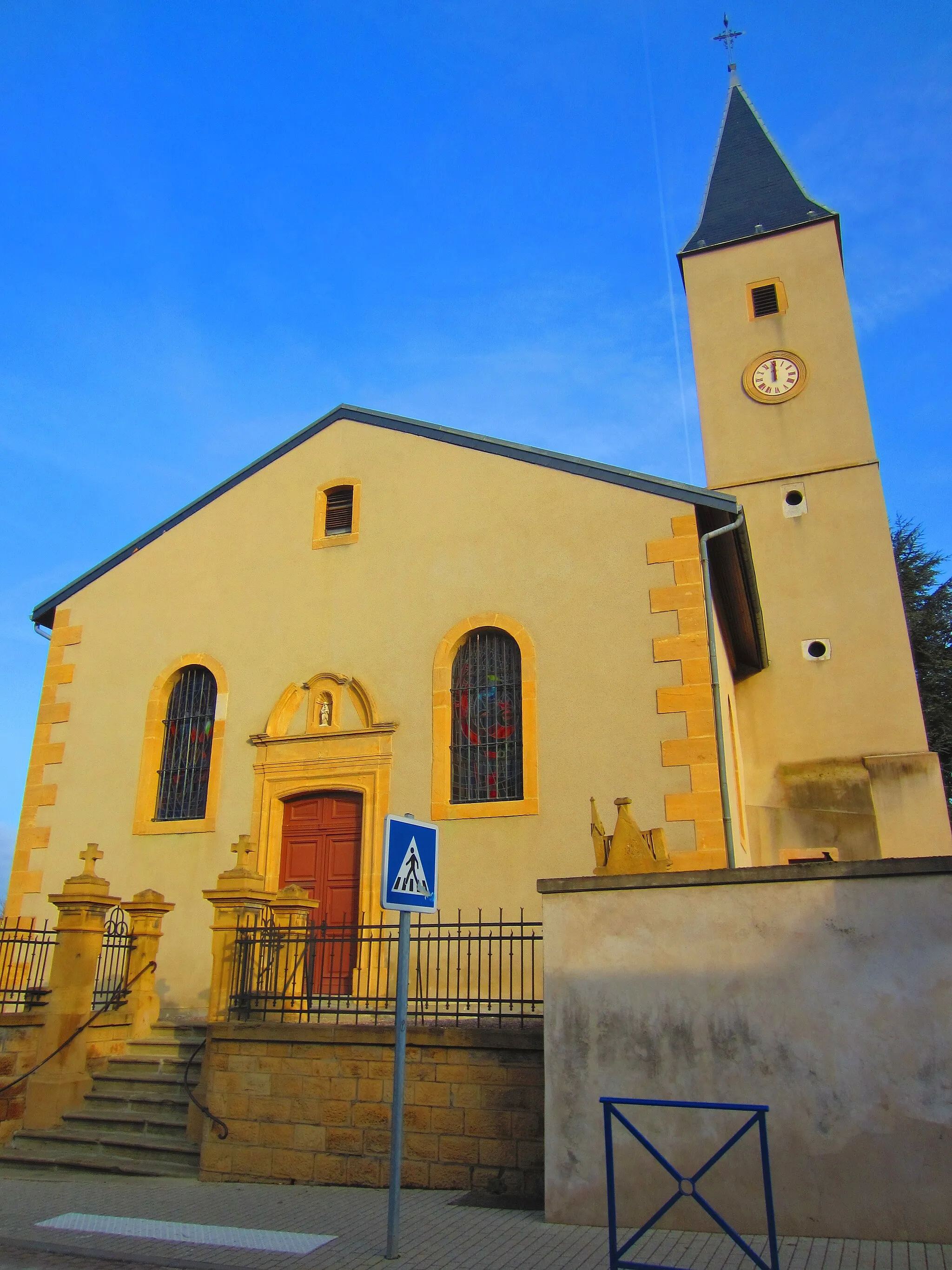 Photo showing: Charly Oradour church