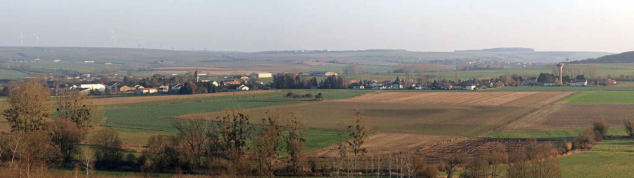 Photo showing: Vue panoramique sur la Commune de Condé-Northen. Photo réalisée depuis une clairière, suite à une coupe à blanc) dans le Bois de Condé.