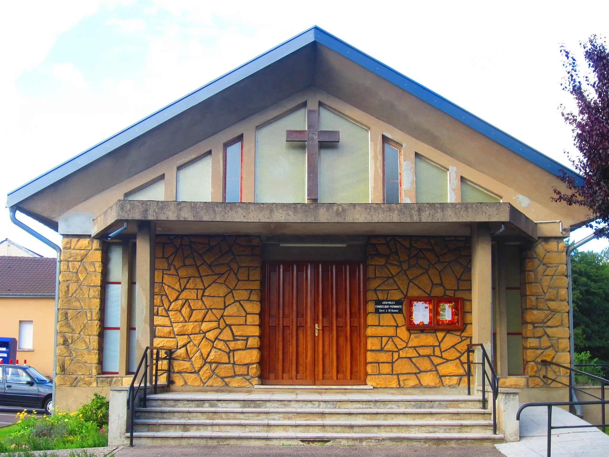 Photo showing: Temple Diesen