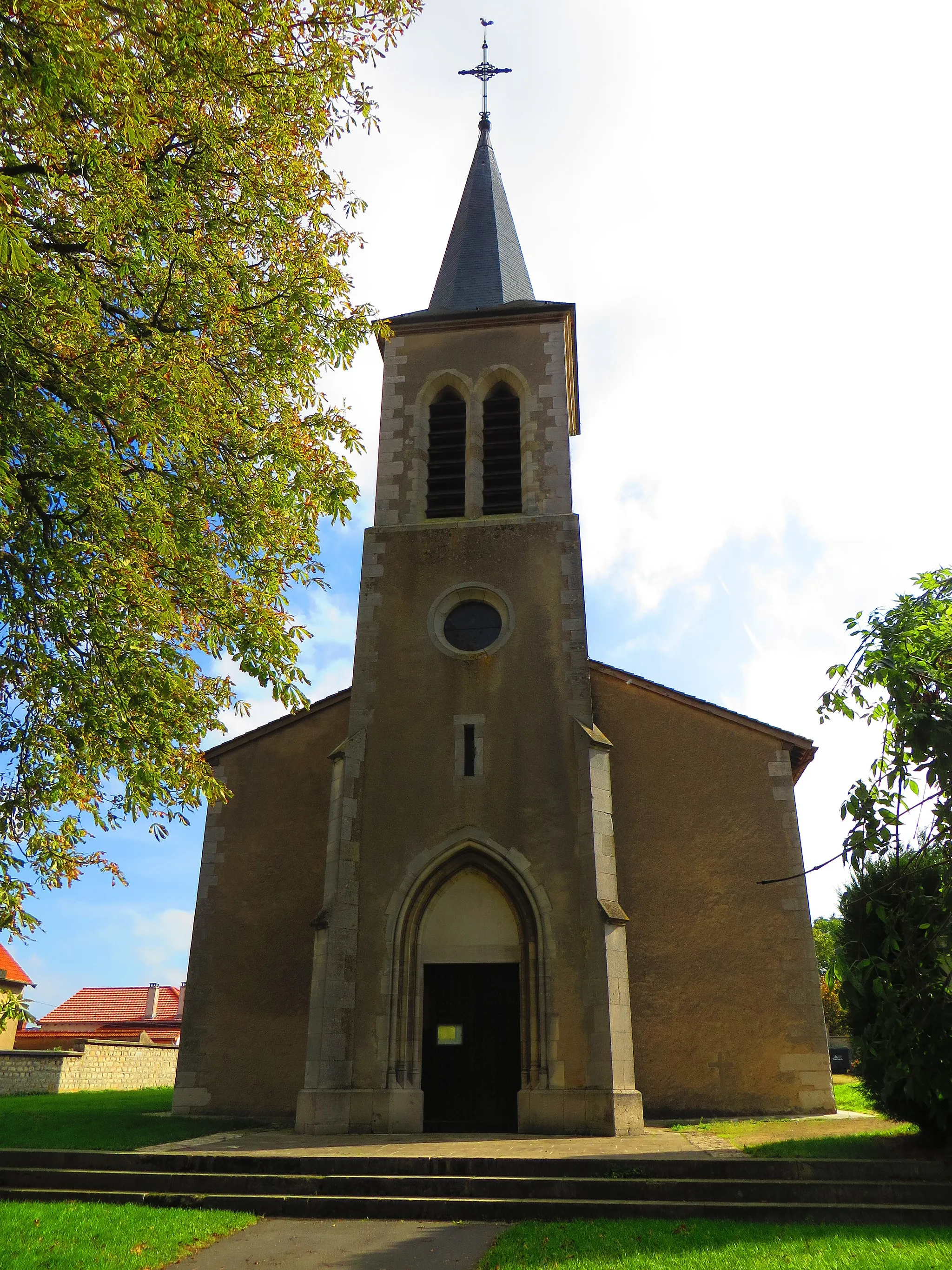 Photo showing: Fossieux l'église Sainte-Marguerite