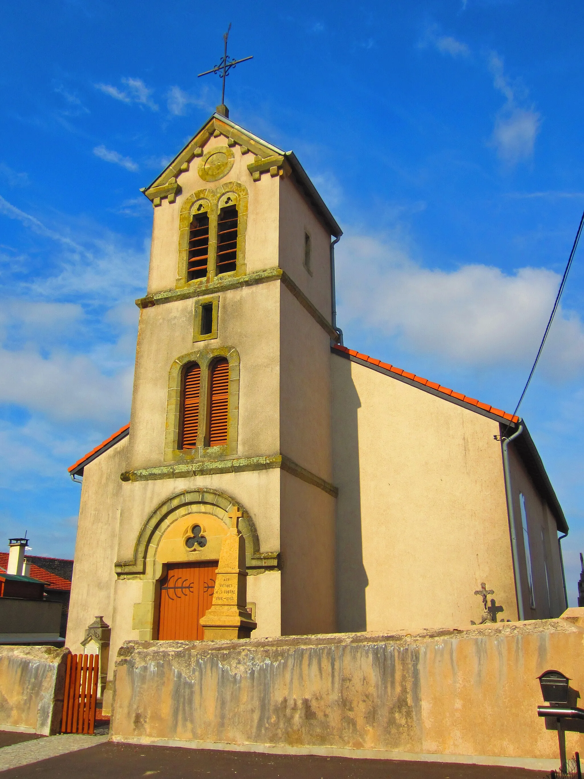 Photo showing: Macker Helstroff church