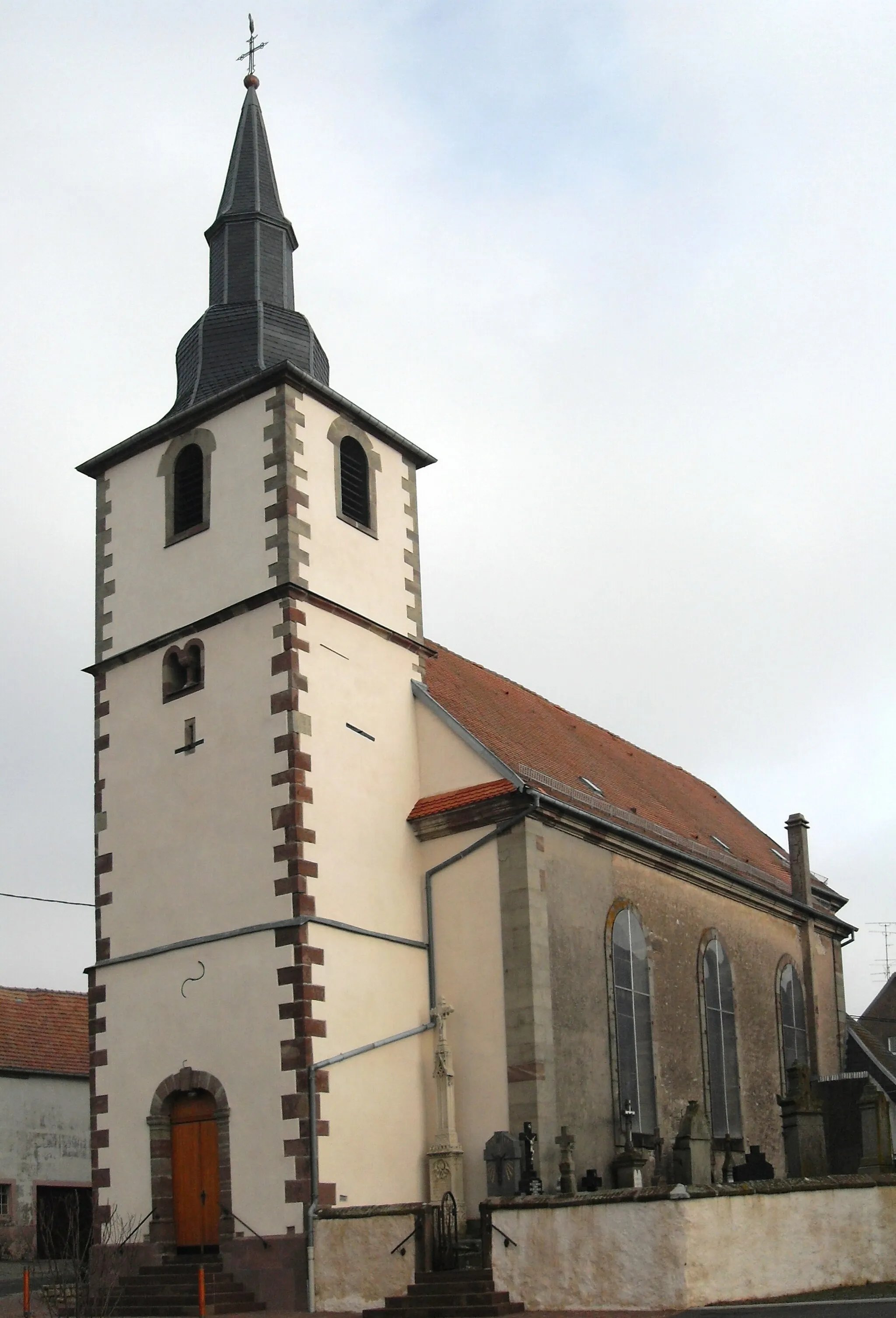 Photo showing: L'église Saint-Denis à Hérange, côté à l'ouest