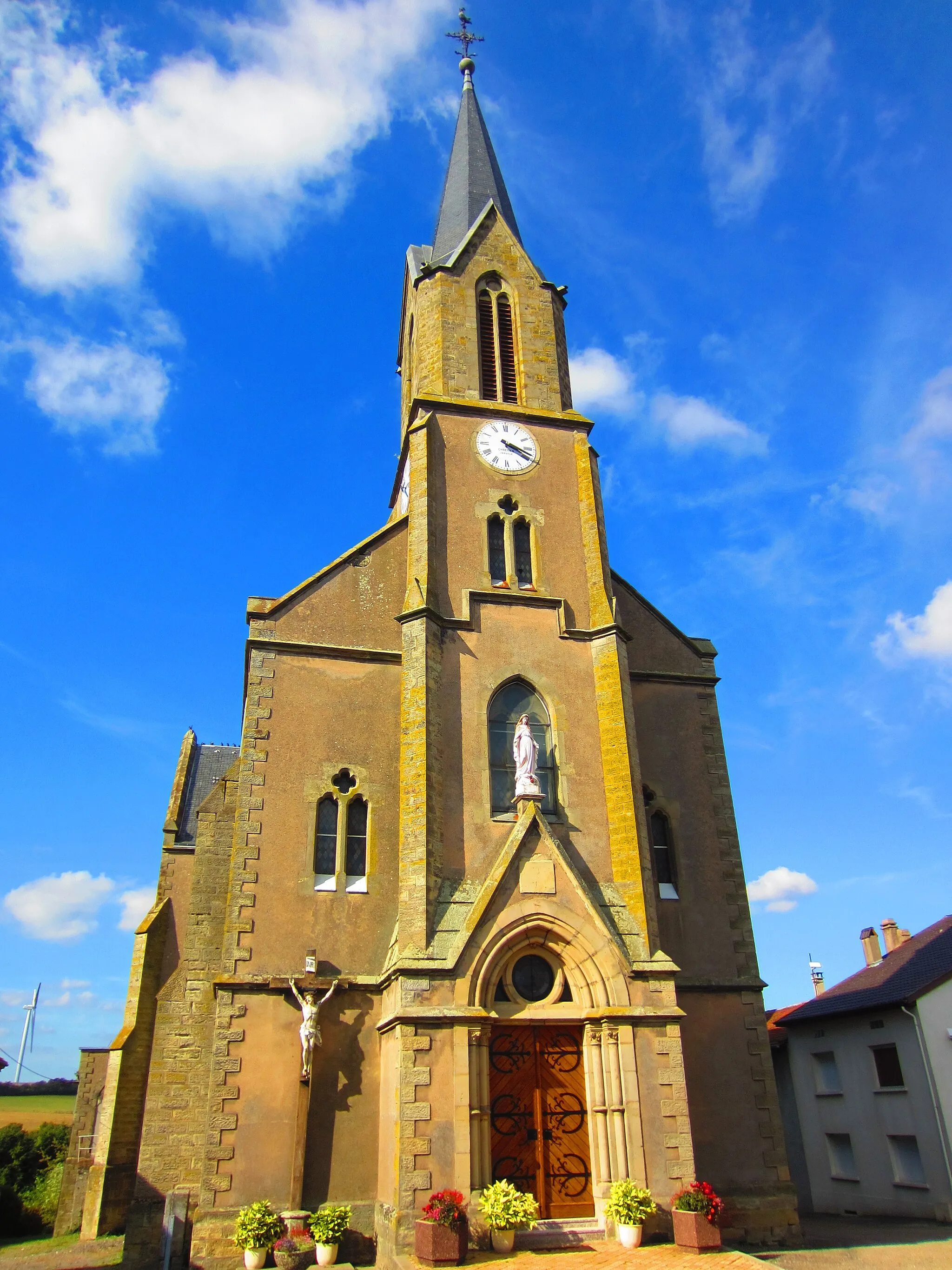 Photo showing: Momerstroff church