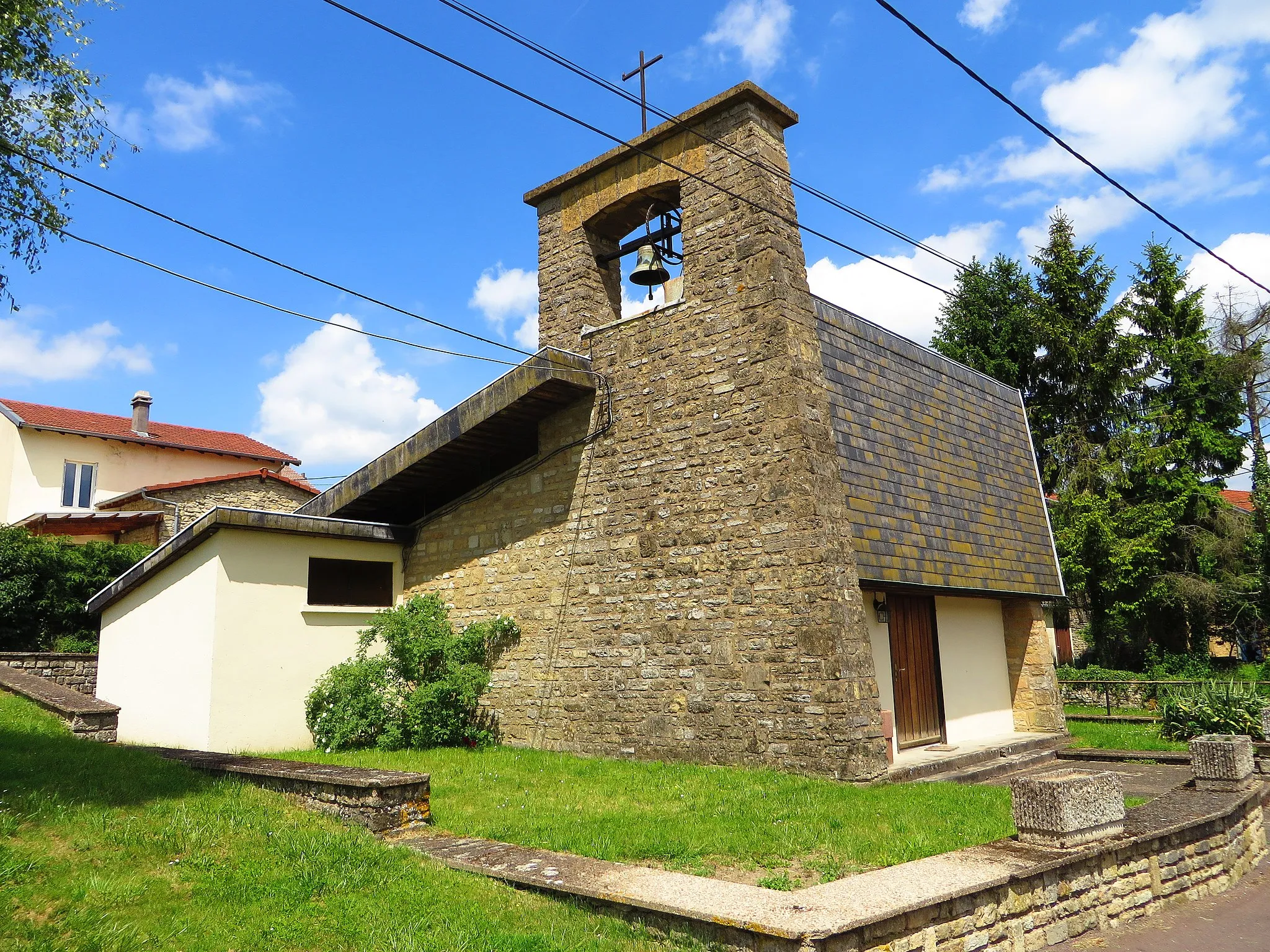 Photo showing: Marange Zondrange chapelle