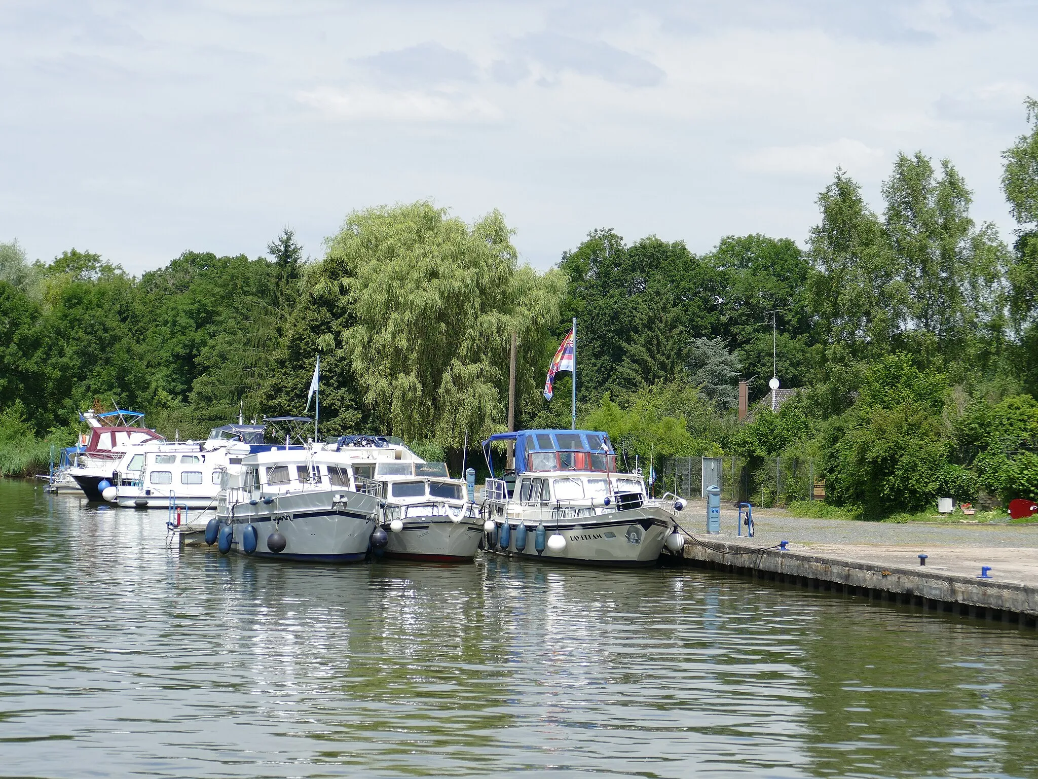 Photo showing: Der Hafen Sainte-Marie am Rhein-Marne-Kanal im Gemeindegebiet von Moussey