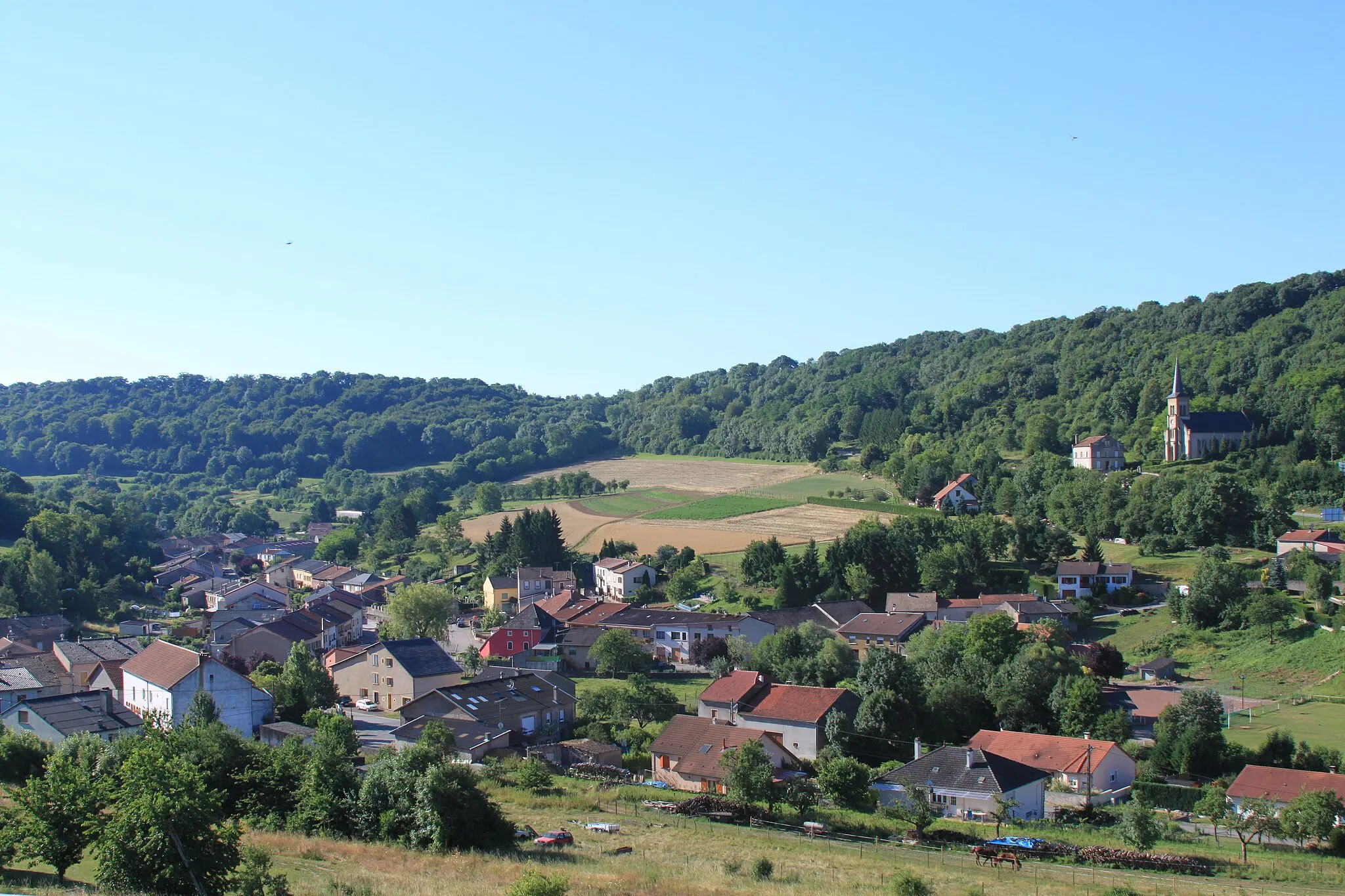 Photo showing: View of Montenach