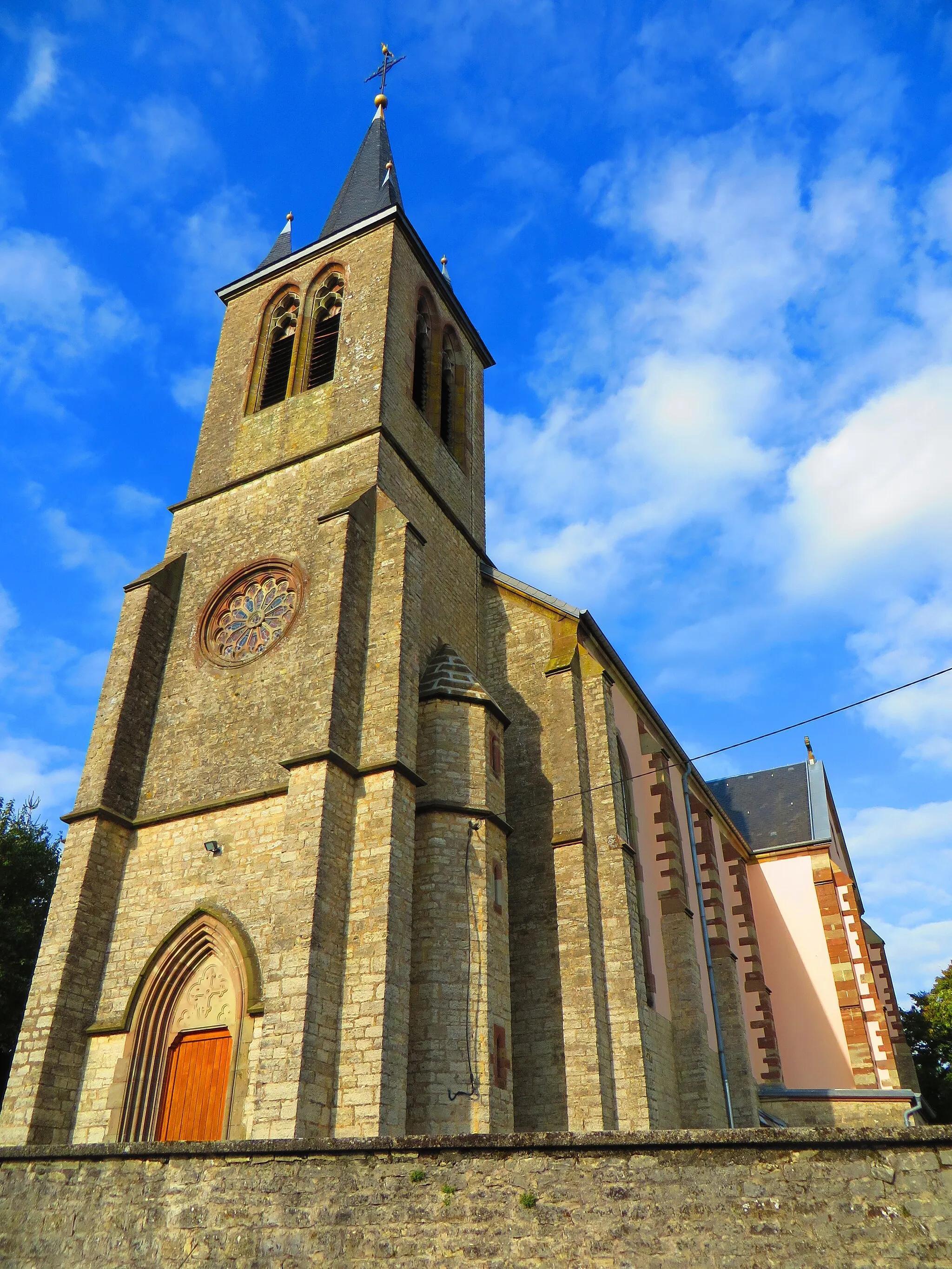 Photo showing: Vibersviller l'église Sainte-Barbe