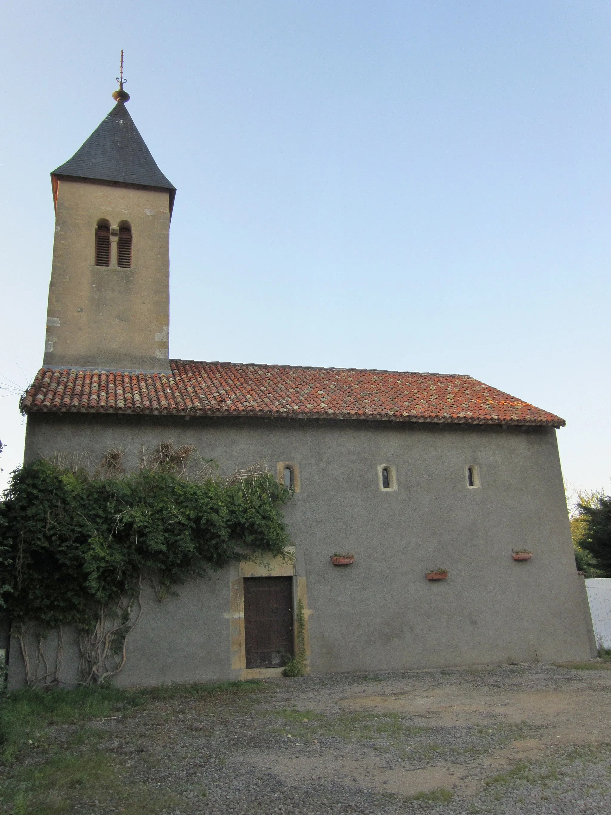 Photo showing: This building is en partie classé, en partie inscrit au titre des monuments historiques de la France. It is indexed in the base Mérimée, a database of architectural heritage maintained by the French Ministry of Culture, under the reference PA00107020 .