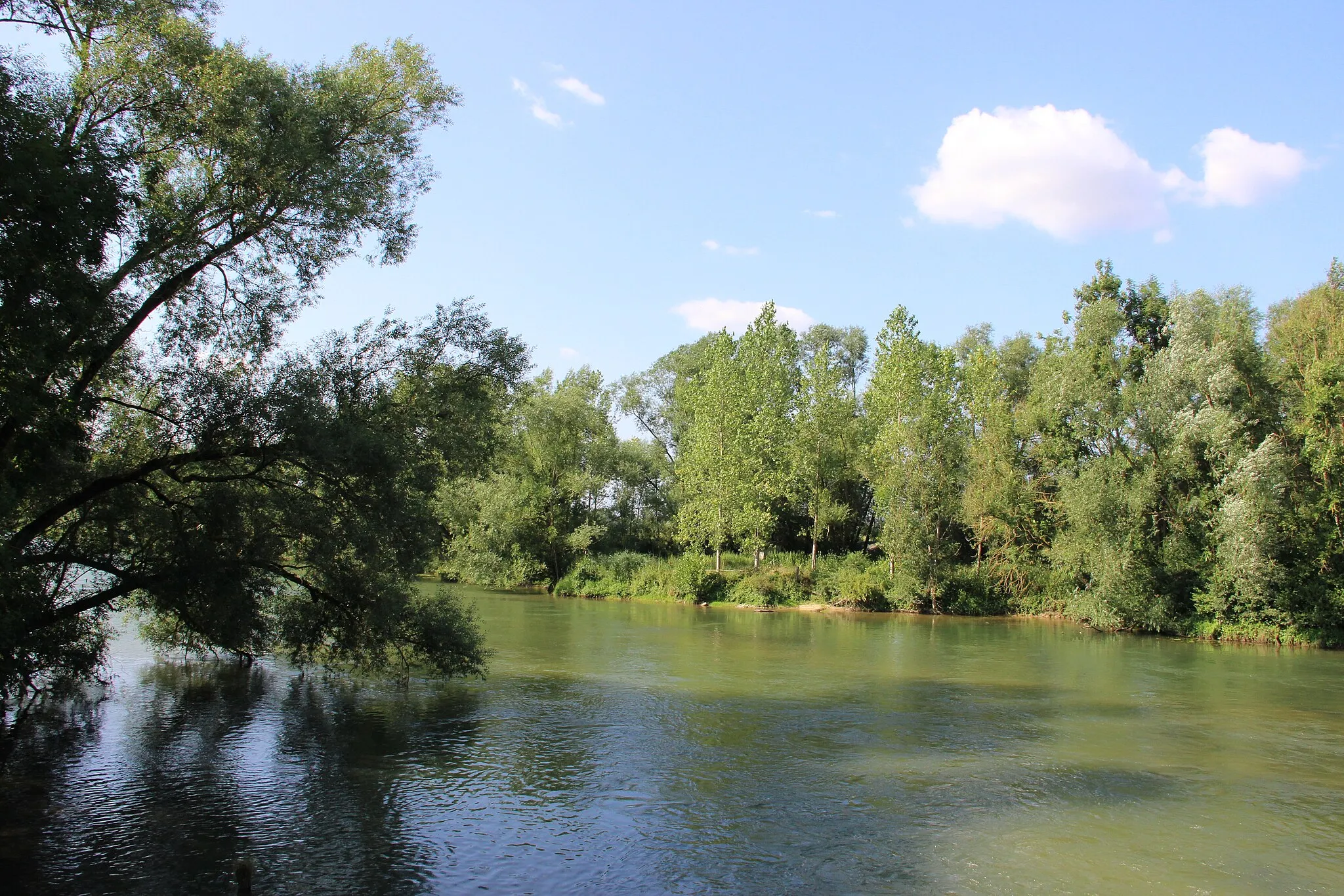 Photo showing: La Meuse à Villers-sur-Meuse