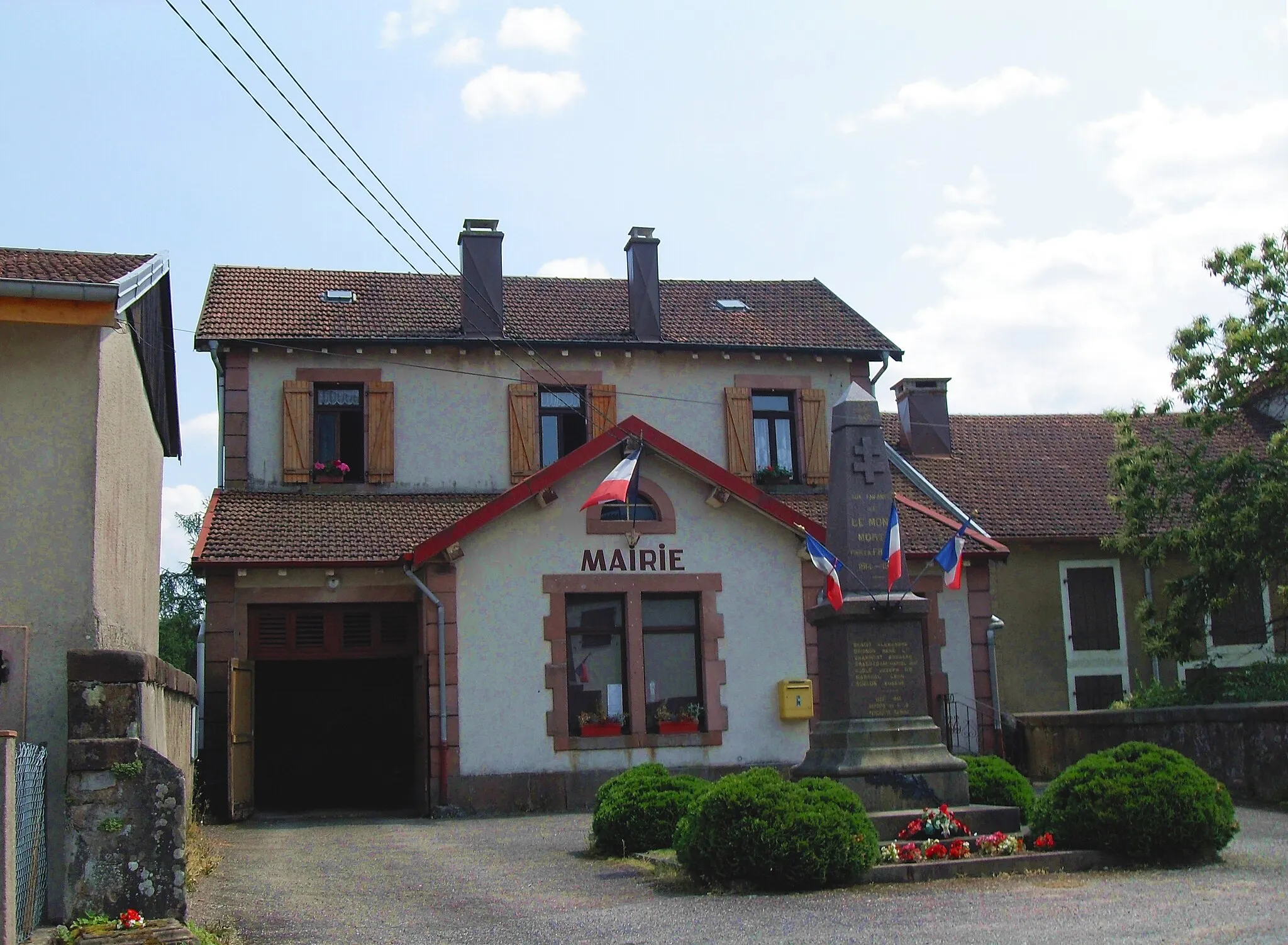 Photo showing: La mairie du Mont
