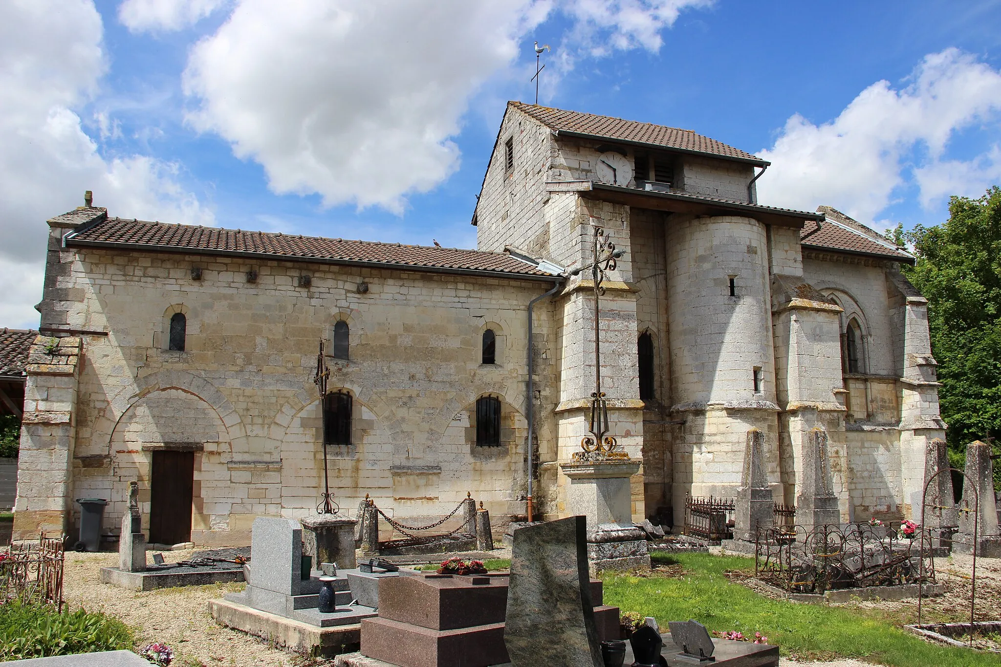 Photo showing: Eglise de Saint-Quentin-les-Marais