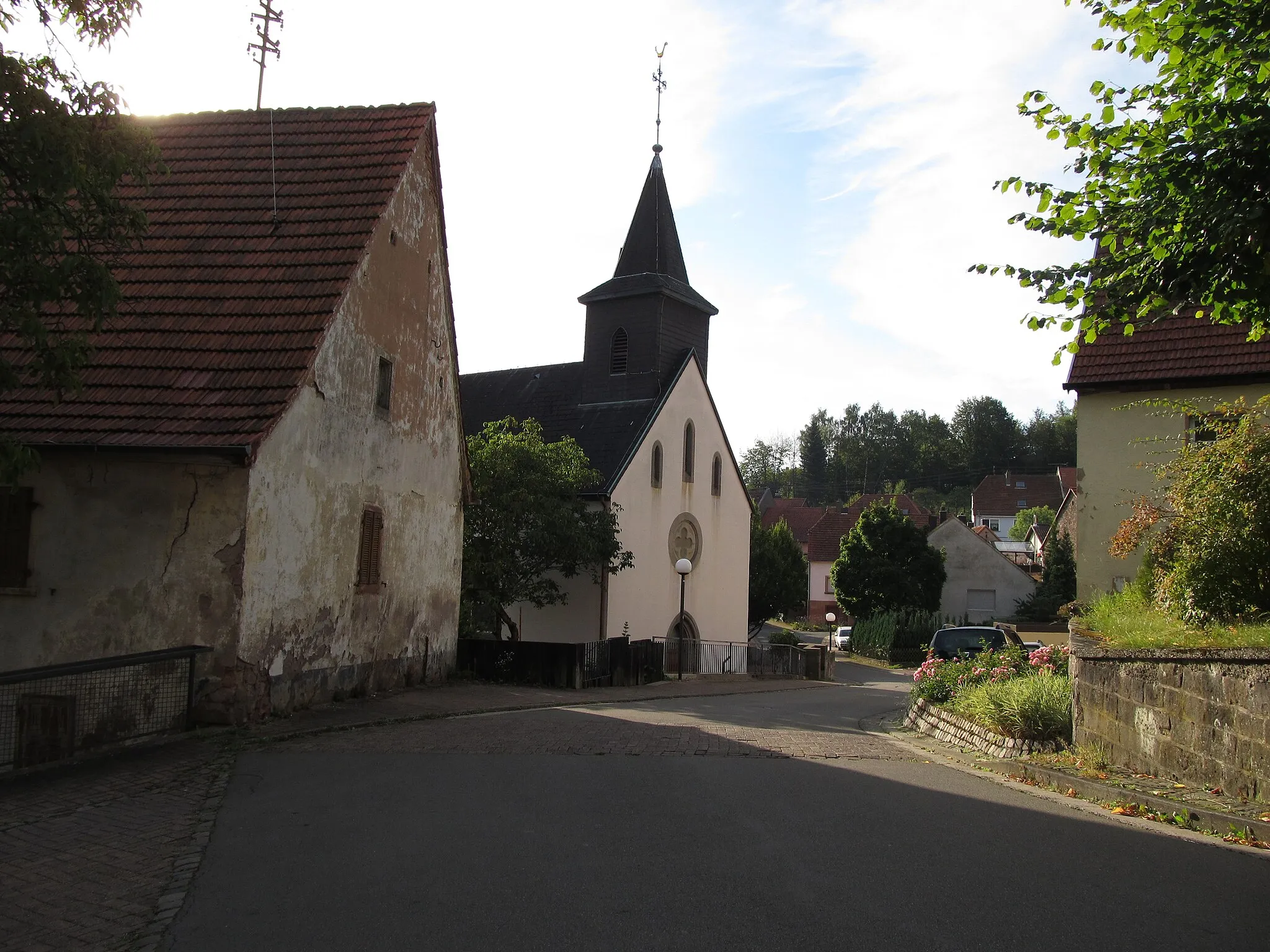 Photo showing: Katholische Kirche St. Maria Geburt in Höchen, einem Stadtteil von Bexbach, Saarland