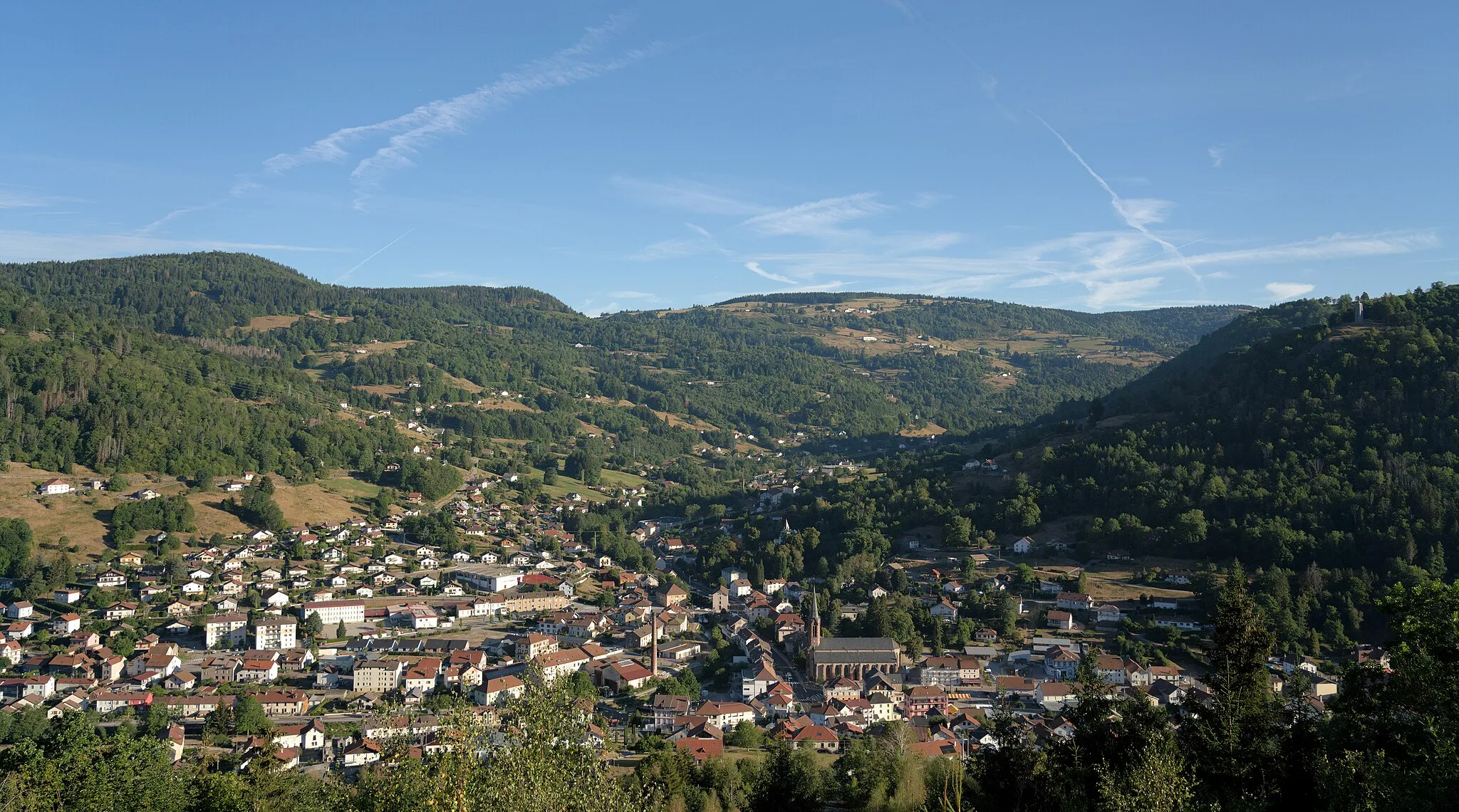 Photo showing: Cornimont seen from the Mission Cross viewpoint in August 2022