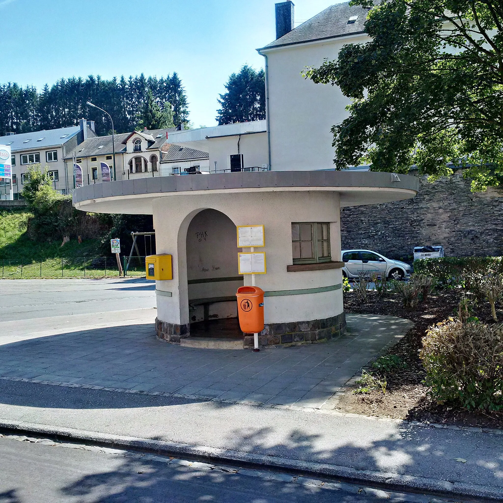 Photo showing: Aubette à l'arrêt de bus "Gare" à Rombach-Martelange