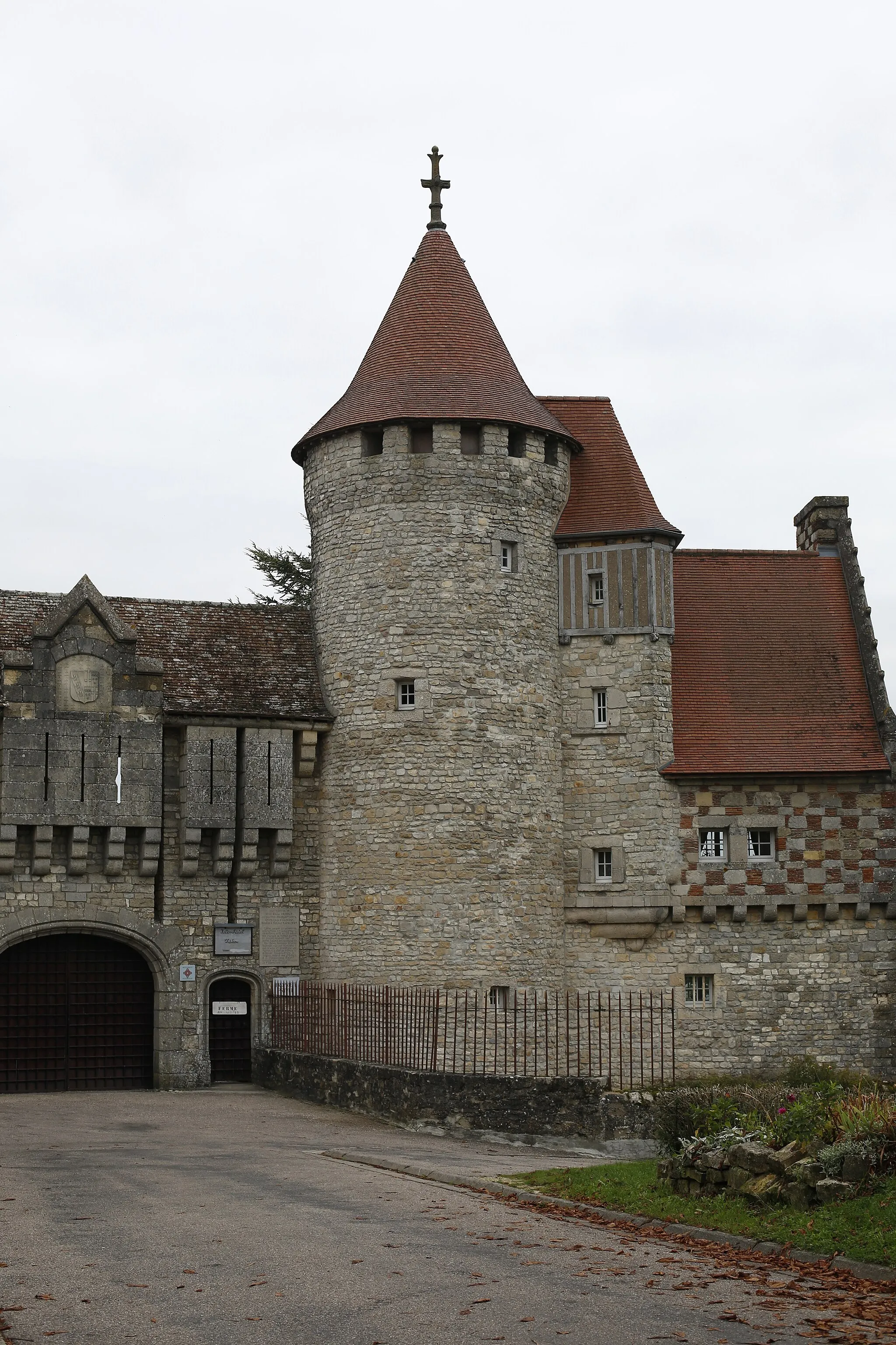 Photo showing: Château d'Hattonchâtel.