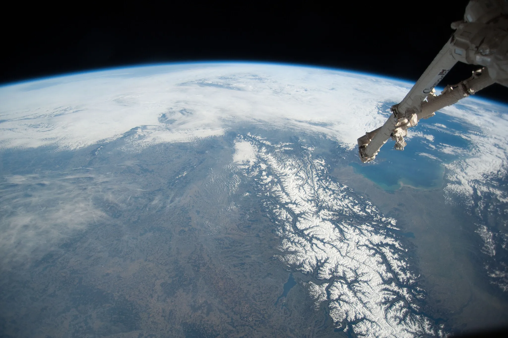 Photo showing: View of Earth taken during ISS Expedition 38.