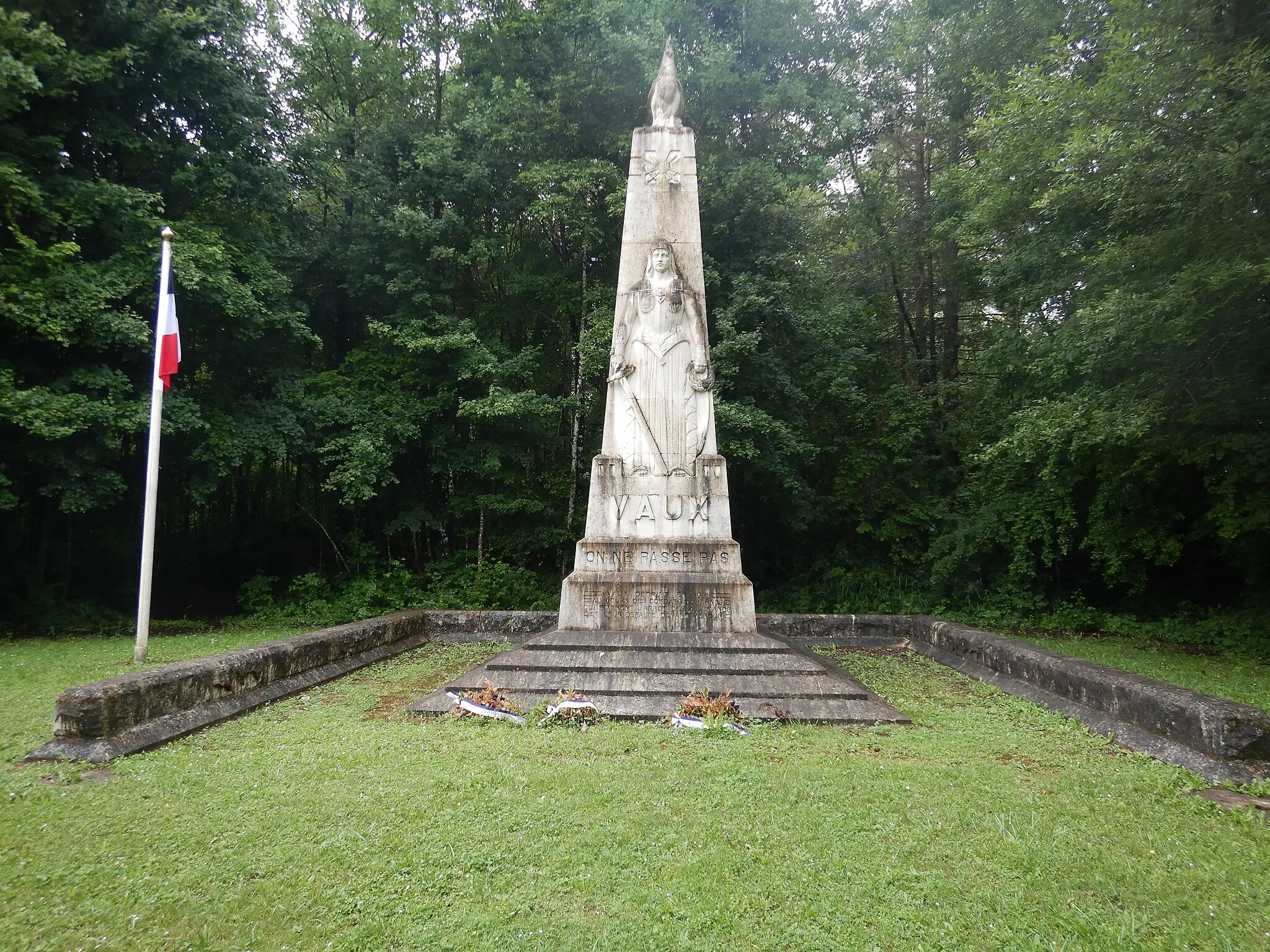 Photo showing: 1. WK Verdun