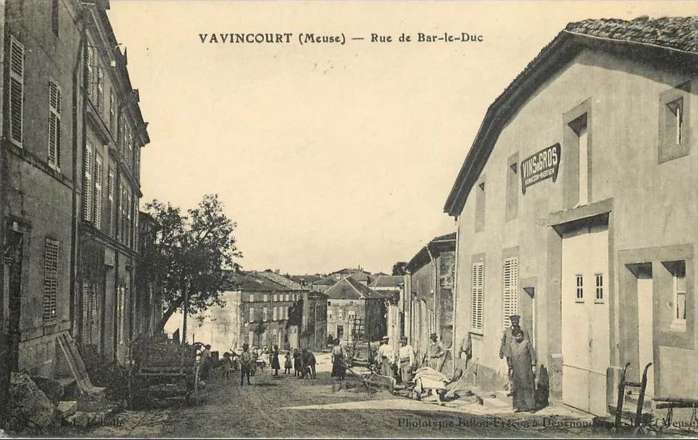 Photo showing: Vavincourt (Meuse, France) ; la rue de Bar-le-Duc, carte antérieure à 1914.