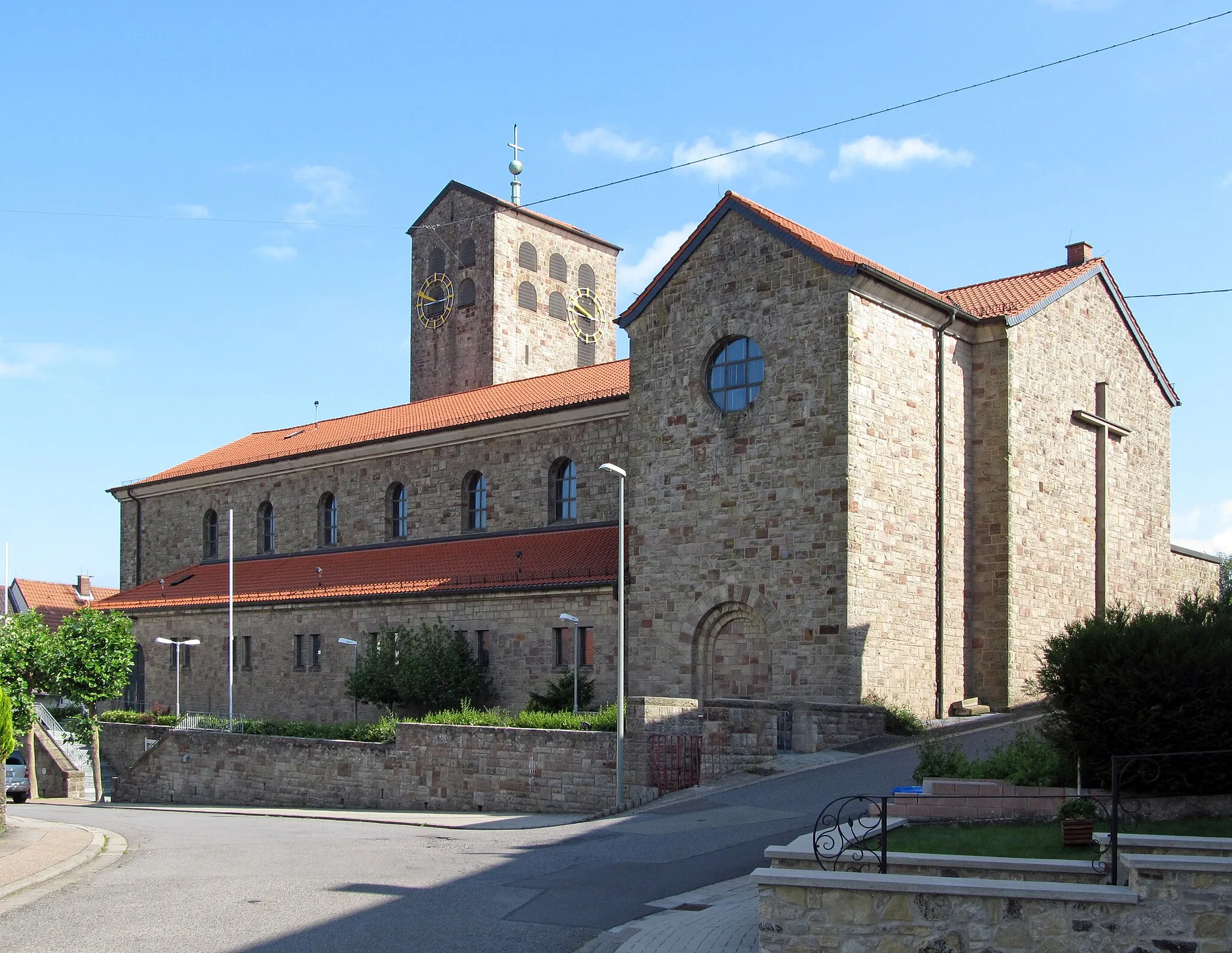 Photo showing: Die katholische Pfarrkirche St. Mauritius in Ormesheim, Mandelbachtal, Saarland