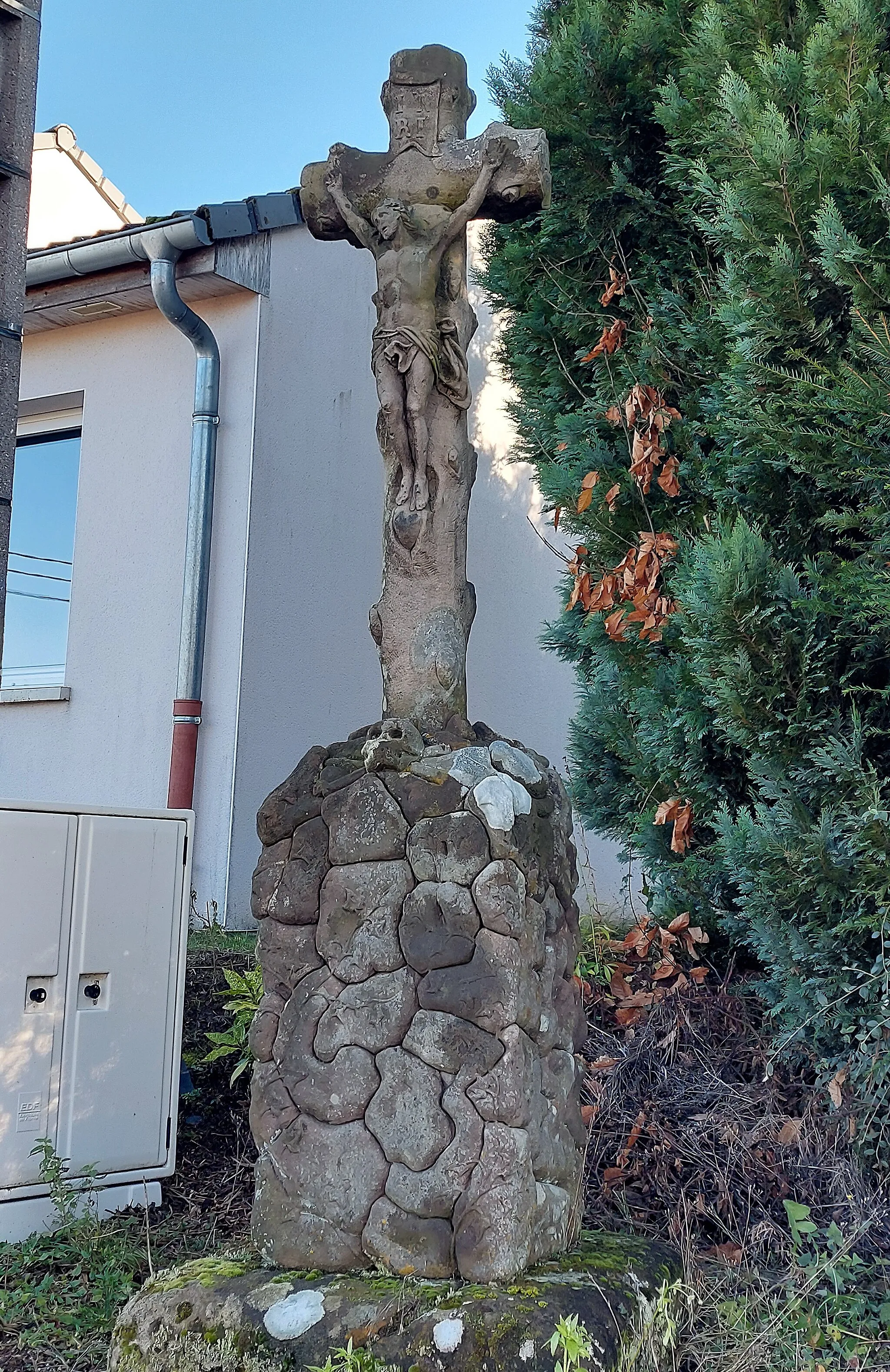 Photo showing: Crucifix rue d'Ingwiller à Goetzenbruck