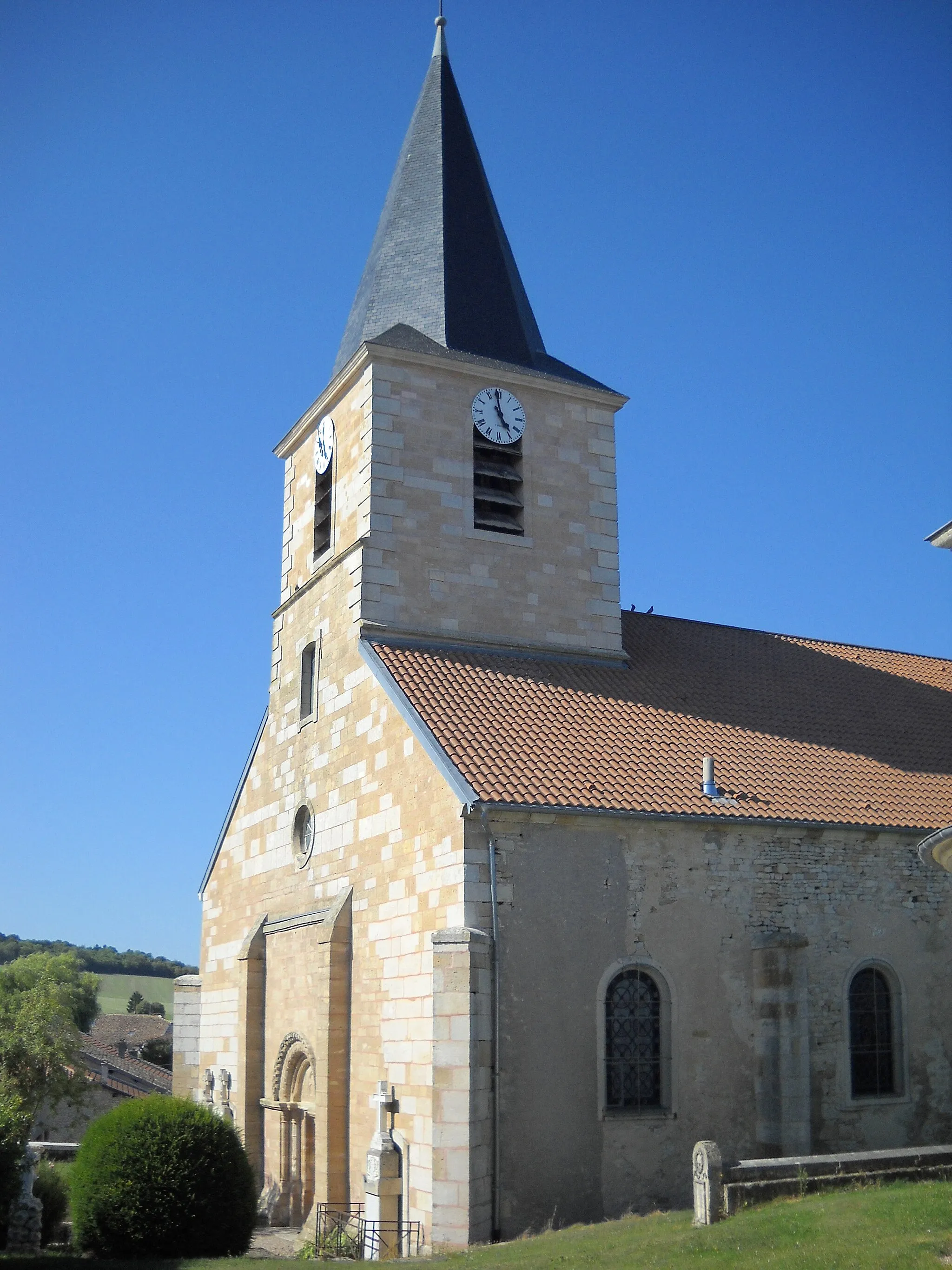 Photo showing: Church of Mauvages