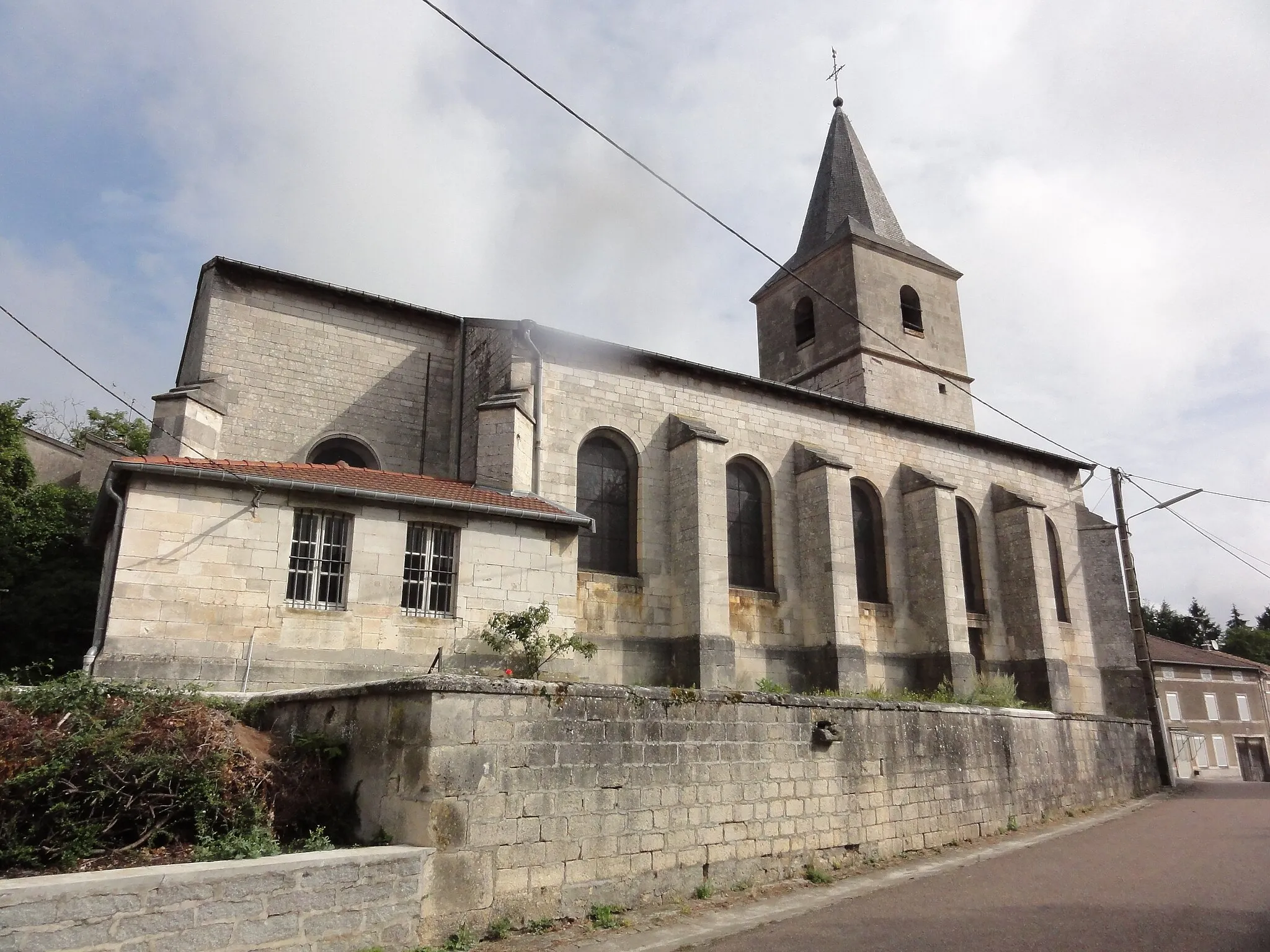 Photo showing: Ourches-sur-Meuse (Meuse) église