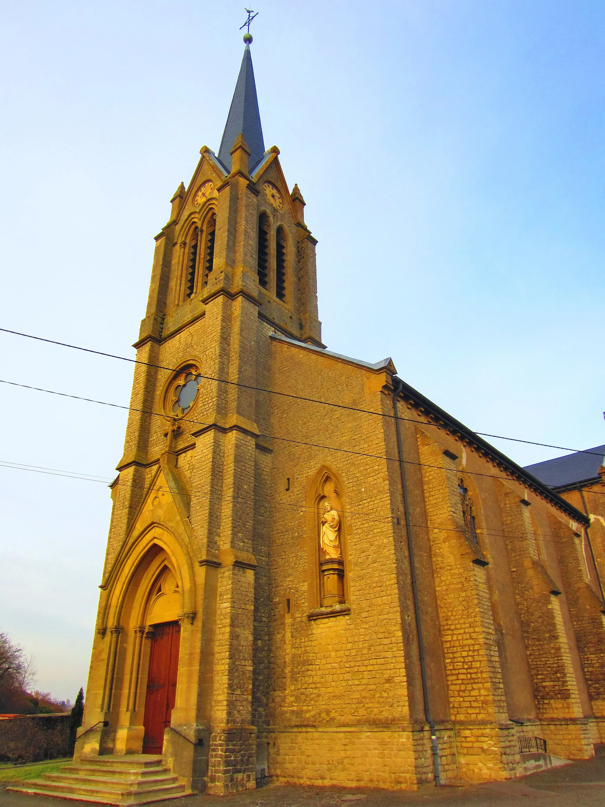 Photo showing: Contz Bains church