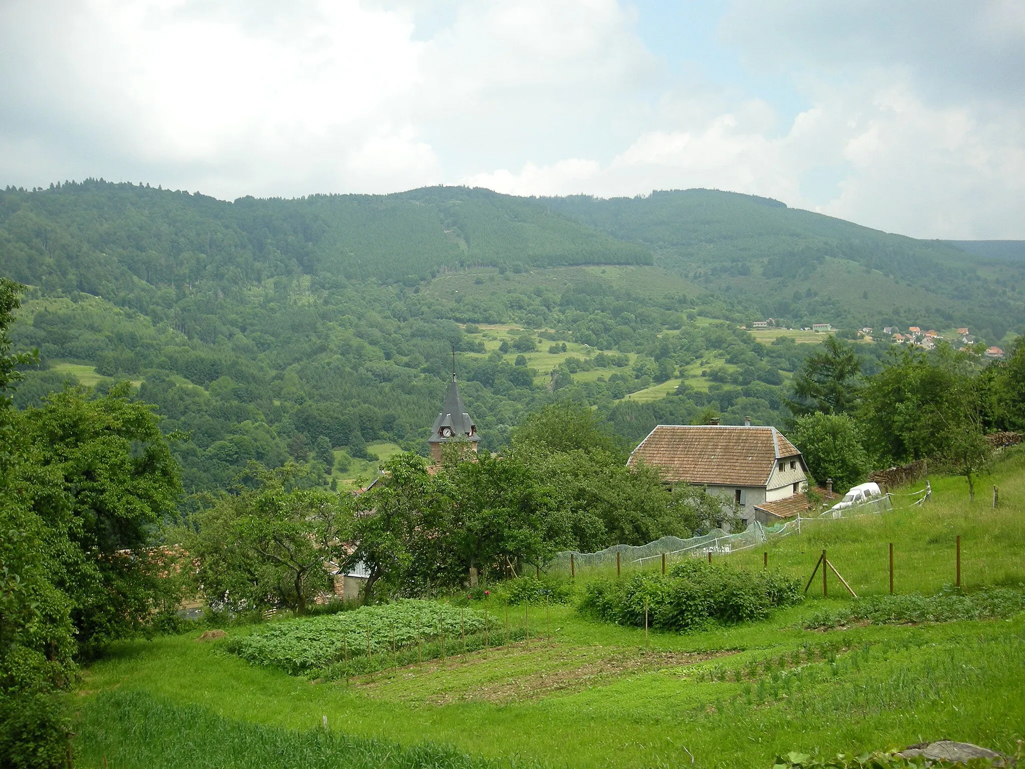 Photo showing: Vue de Neuviller-la-Roche (Bas-Rhin), dans la vallée de la Rothaine