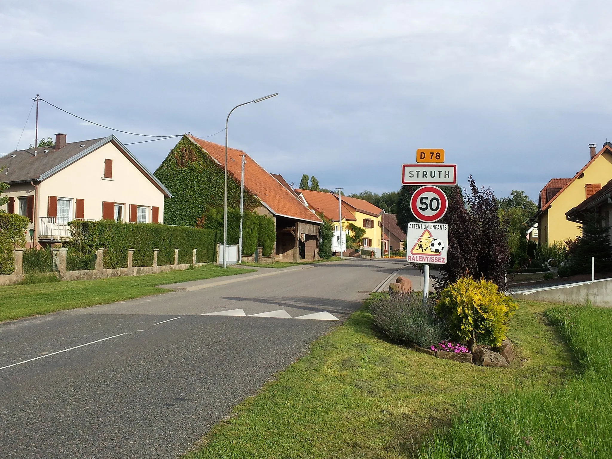 Photo showing: L'entrée de la commune de Struth (Bas-Rhin, France)