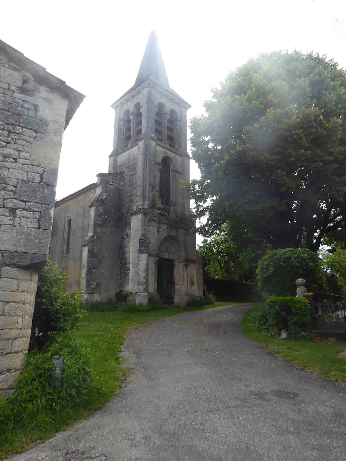 Photo showing: Église Saint-Pierre-et-Saint-Paul de Fargues