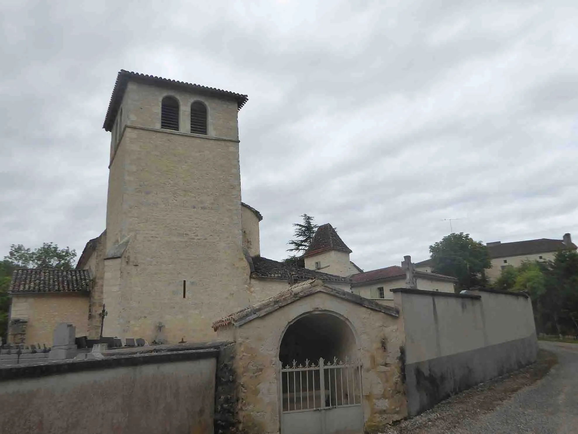 Photo showing: Église Saint-Avit de Belmontet