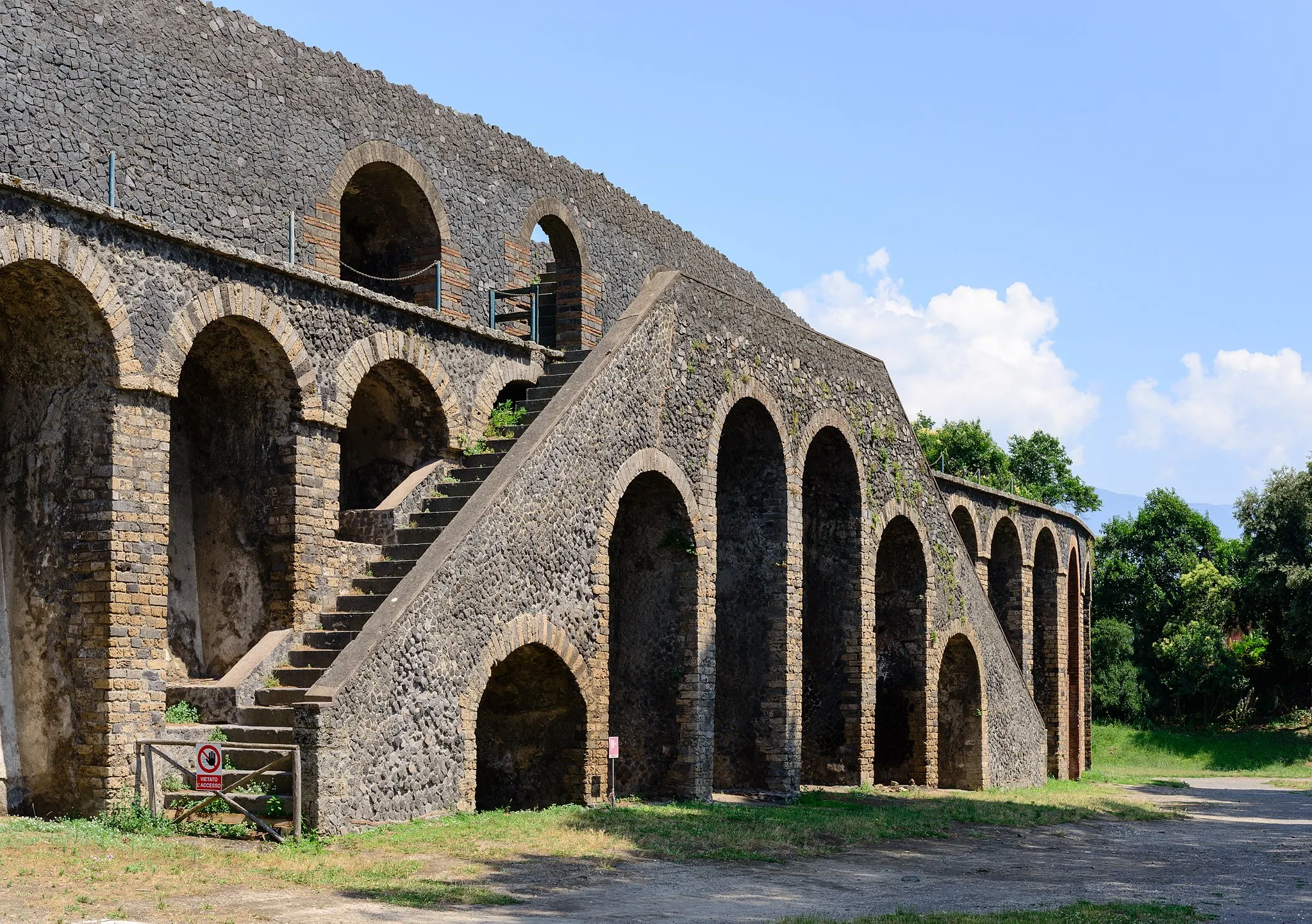 Photo showing: Amphitheatre, ancient Roman Pompeii, Campania, Italy.