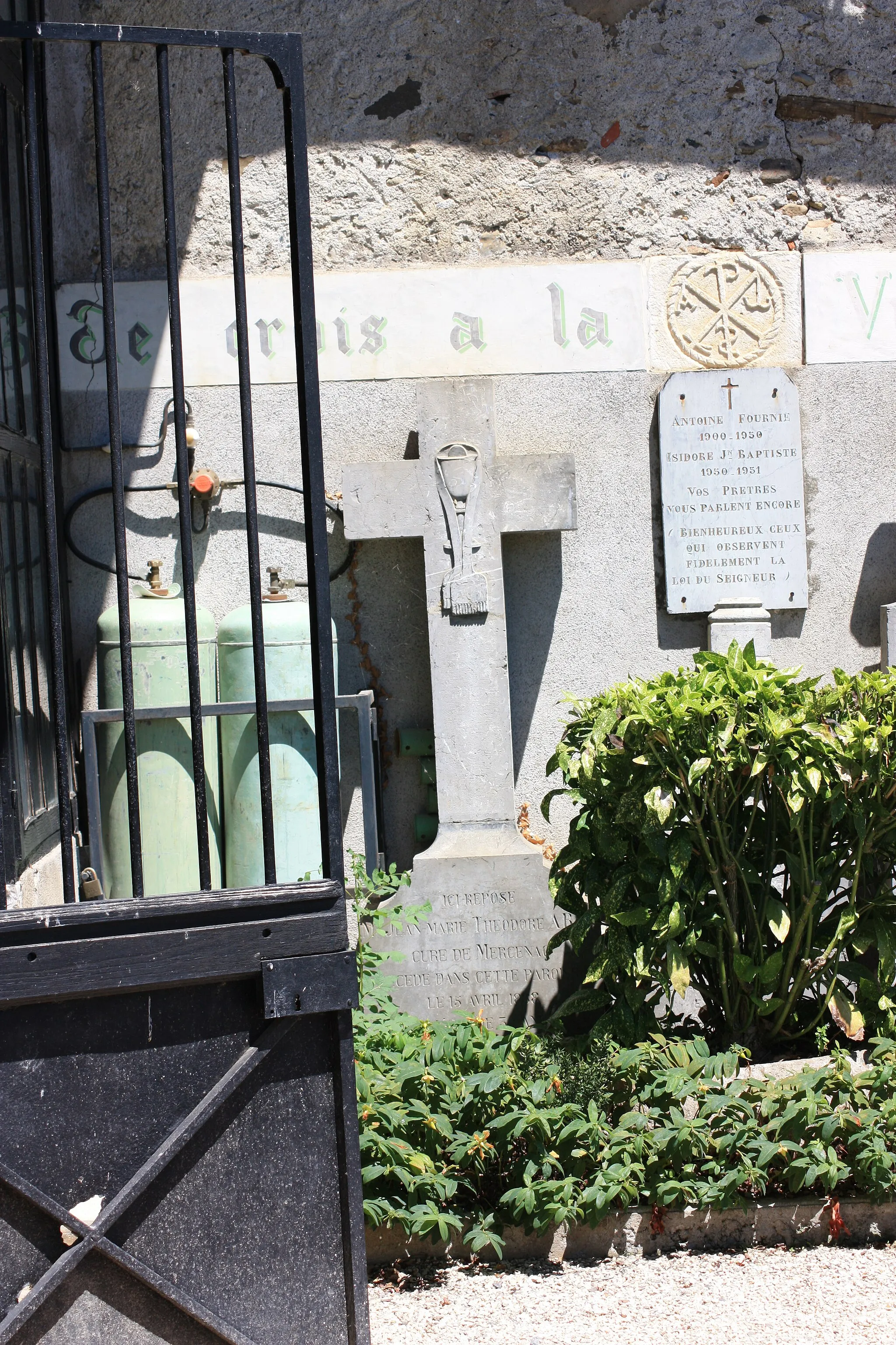 Photo showing: Mercenac - Eglise Saint-Étienne
Chrisme