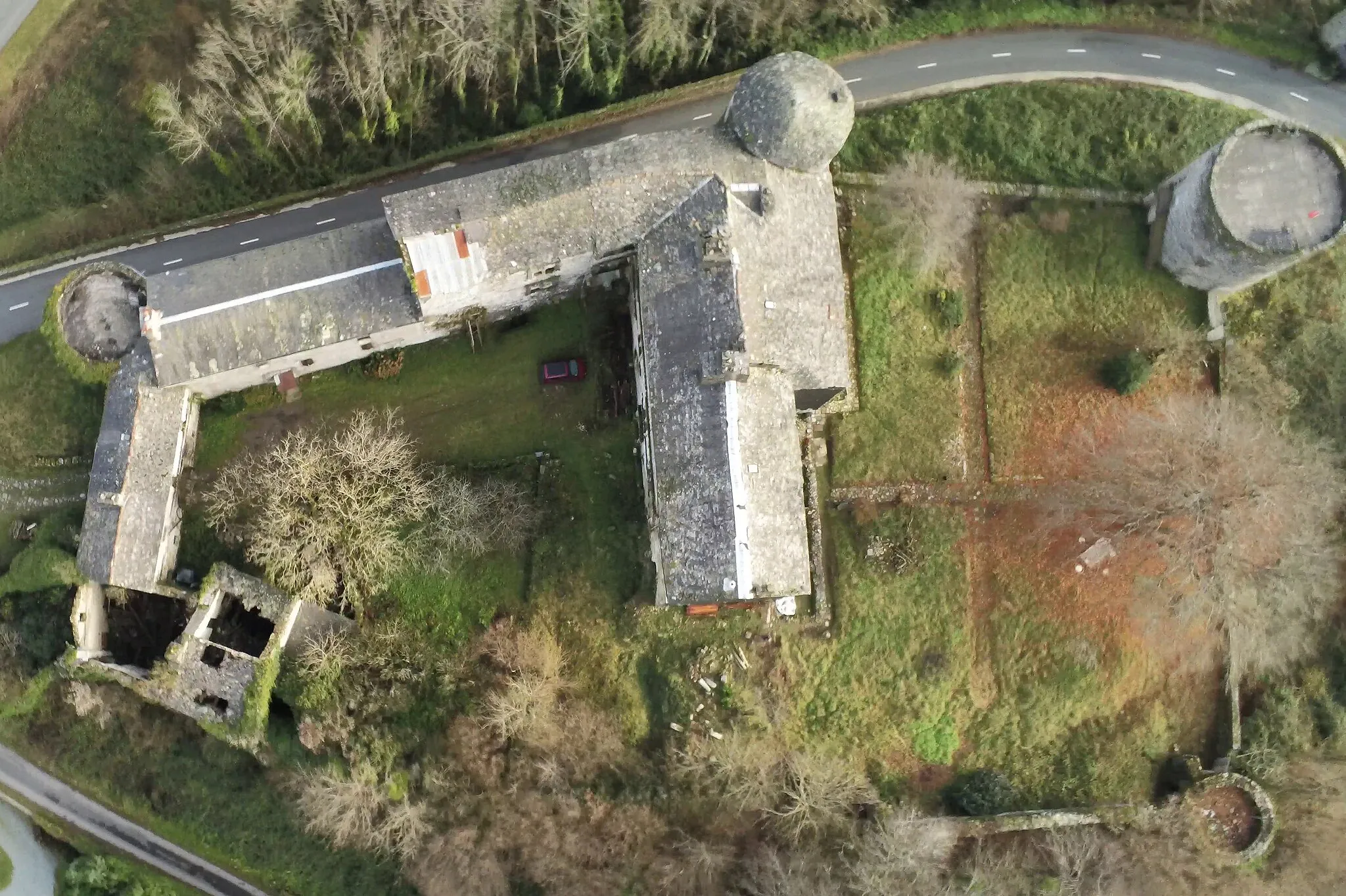 Photo showing: Château de Ferrières (France, 81260), viewed from the sky, 2021 in december