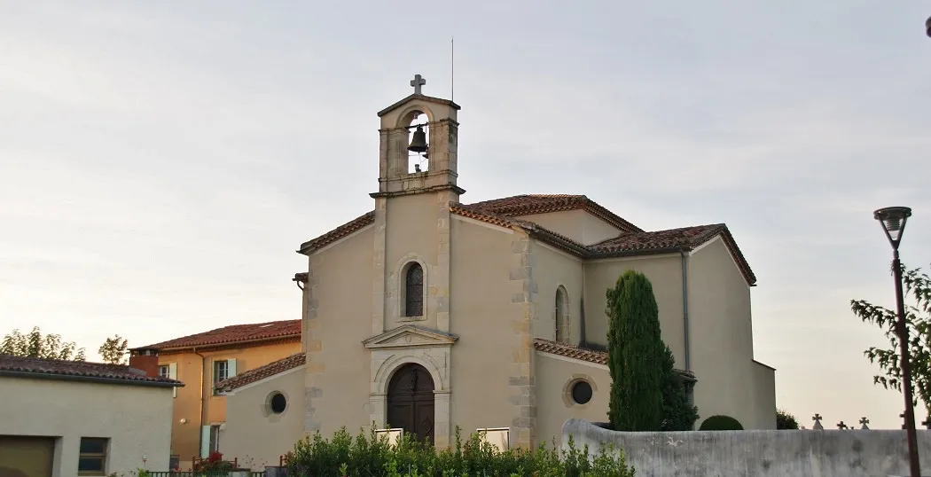 Photo showing: église Saint-Pierre de Mazières.
